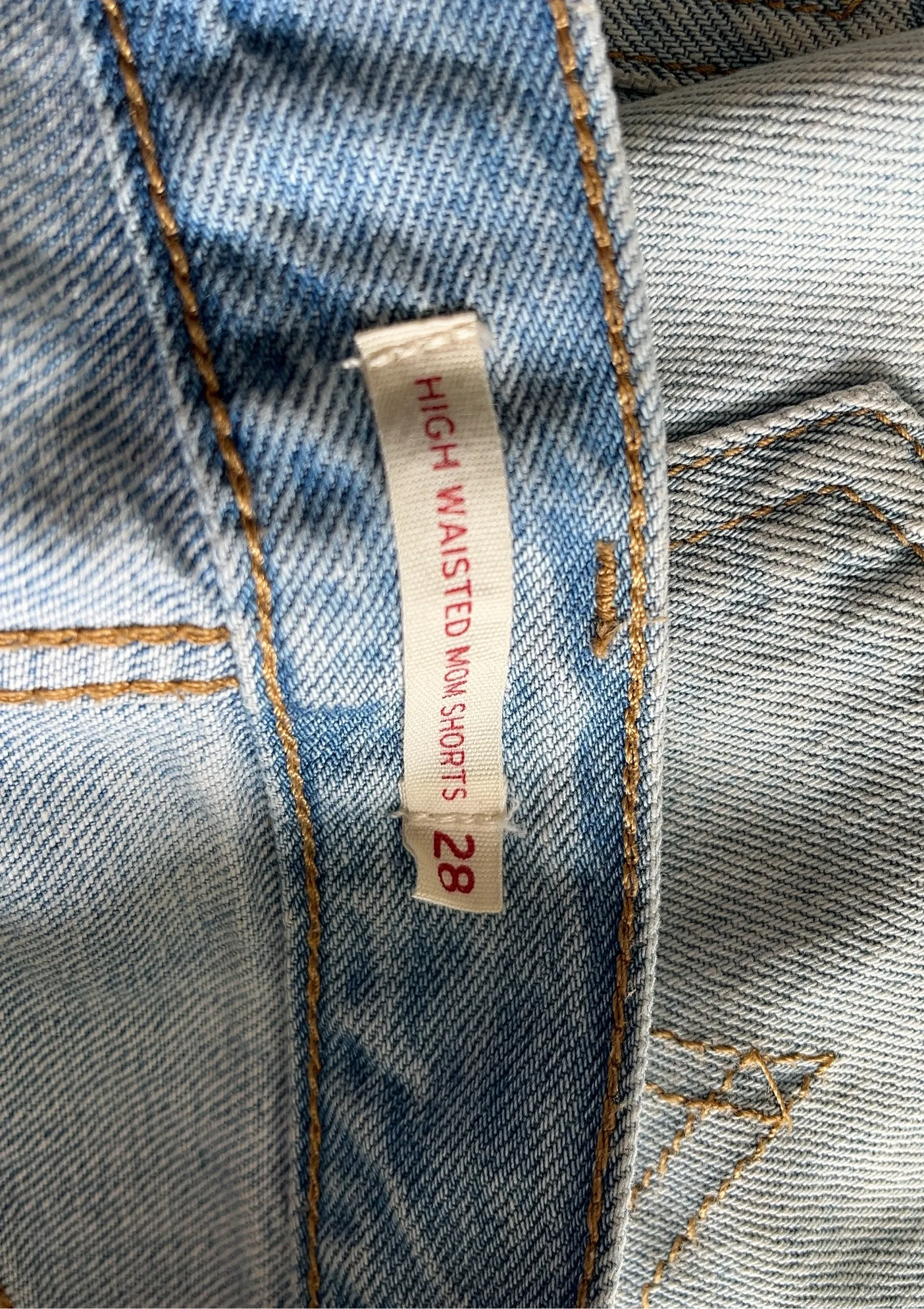 Levi's High Waisted Mom-shorts - Image 5