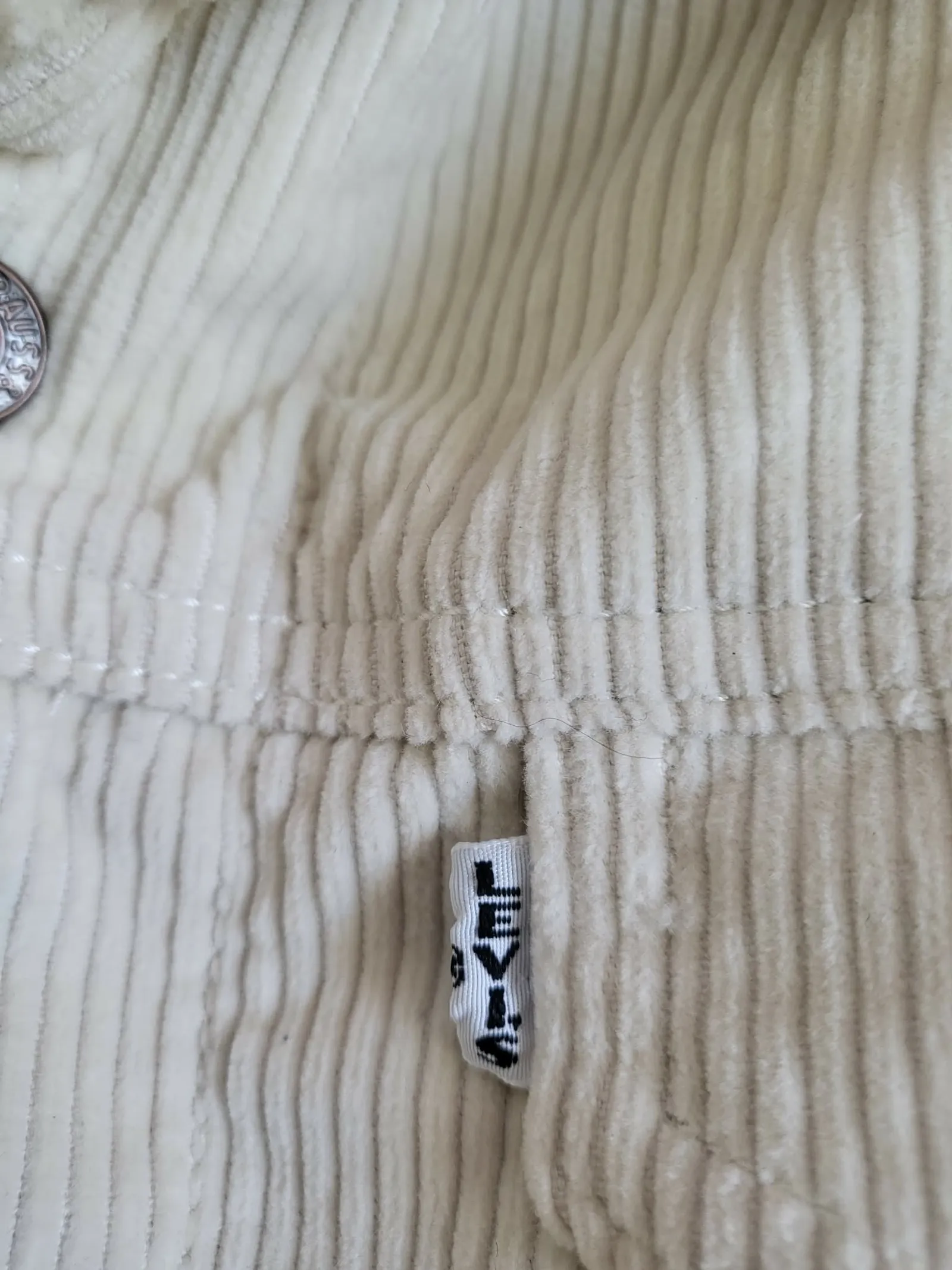 Levi's Sherpa Trucker-jacka NWOT - Image 4