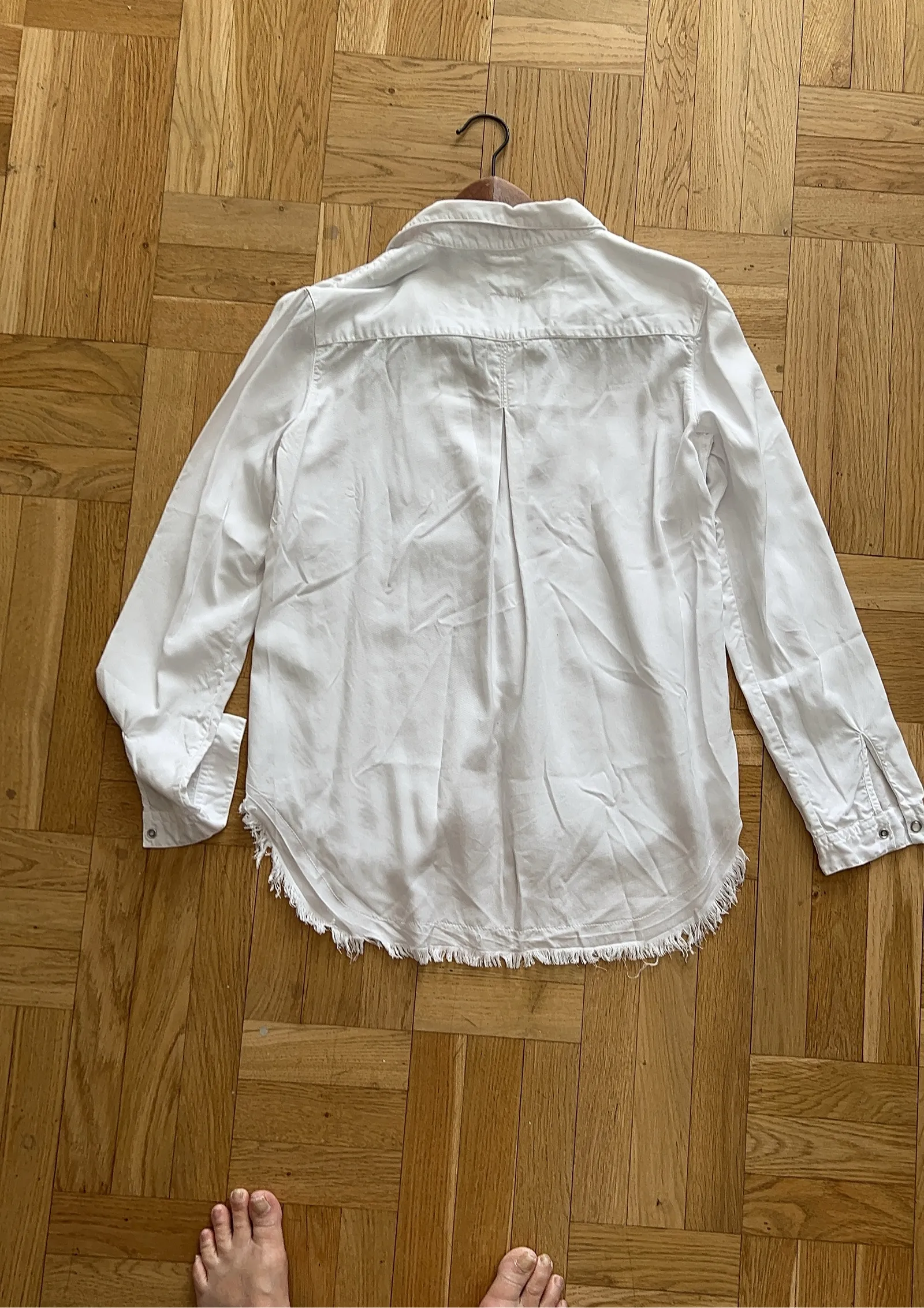 Lois Freya-linneskjorta - Image 4