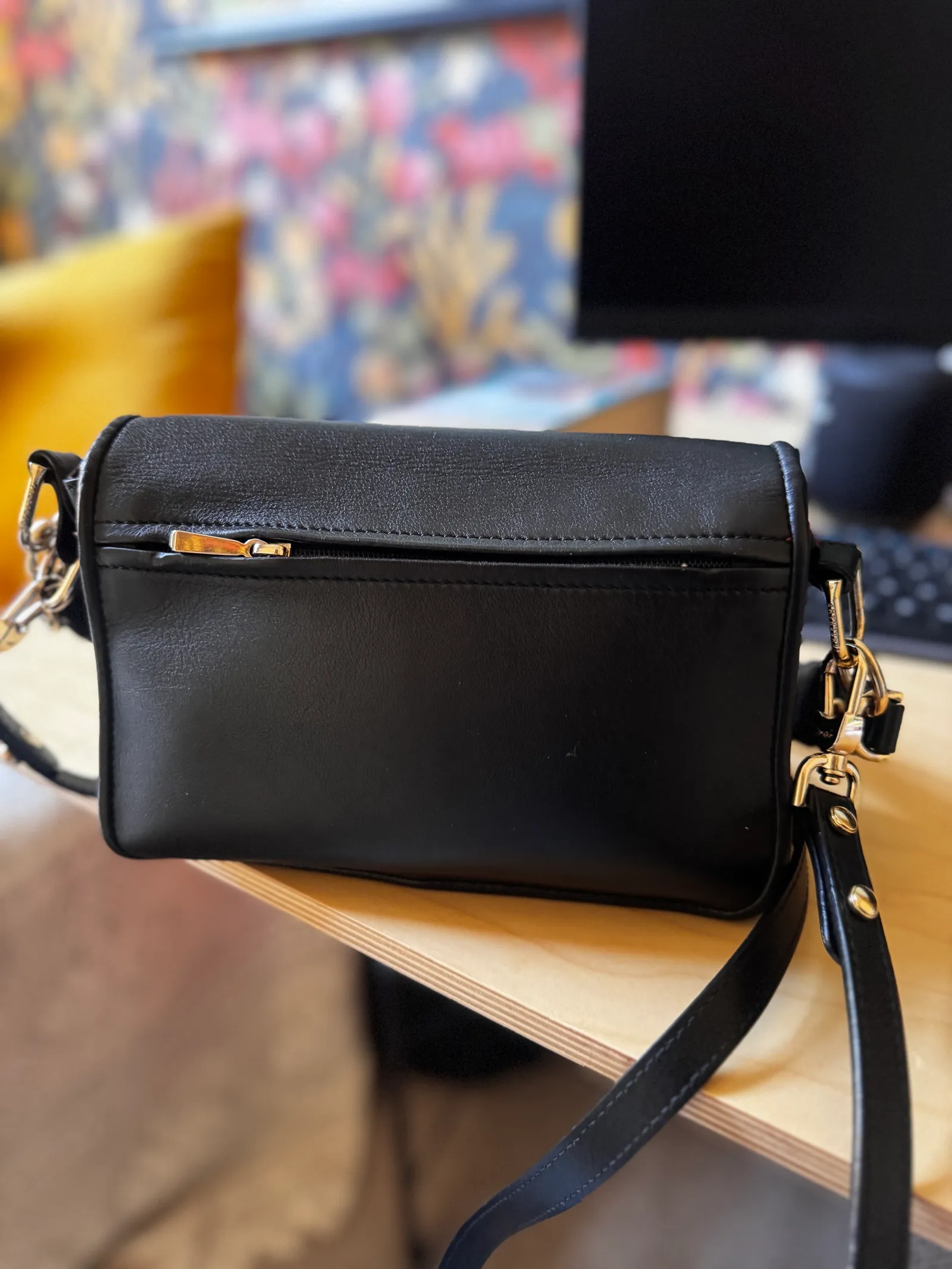 Longchamp Mademoiselle-skinnaxelremsväska - Image 5