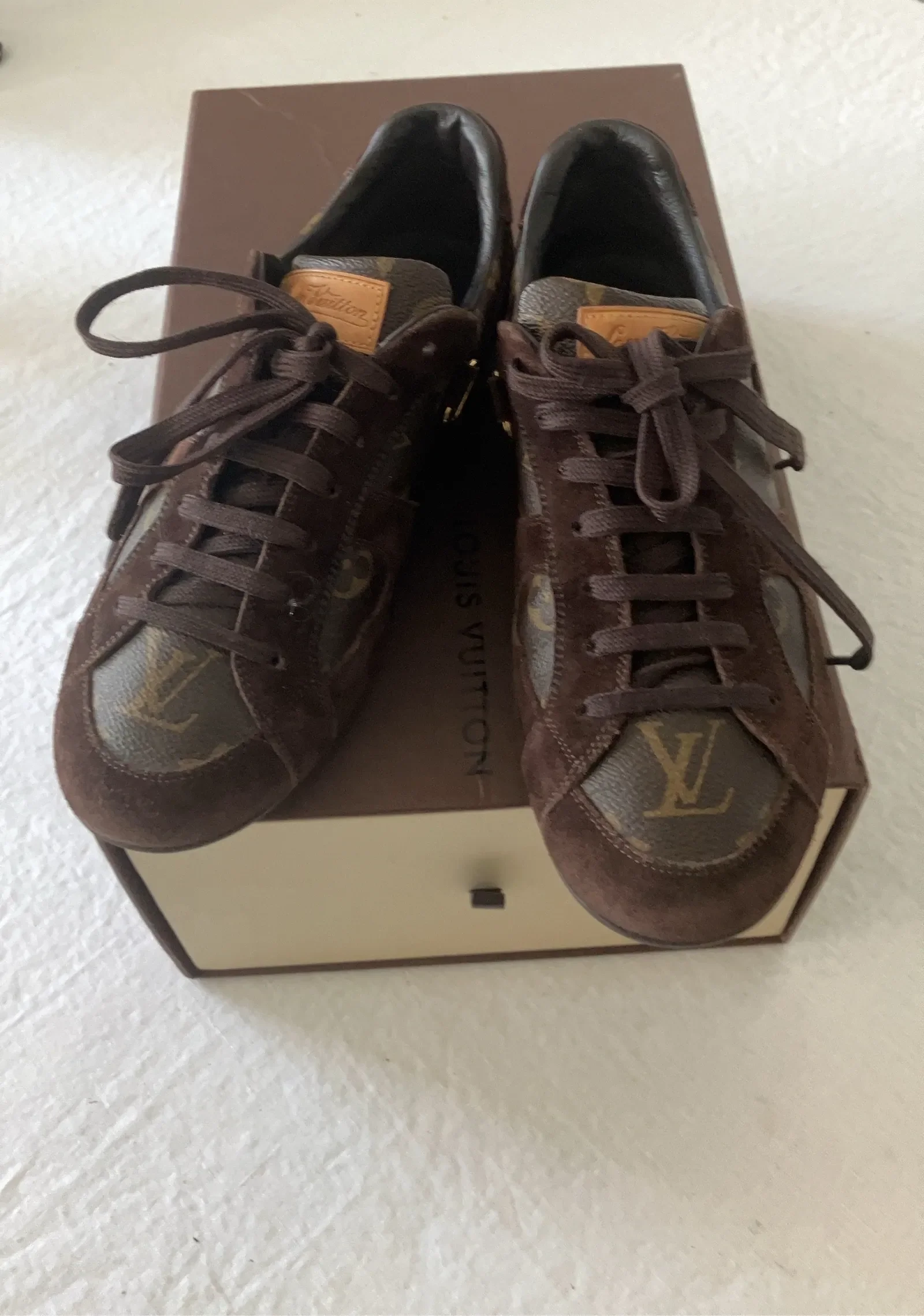 Louis Vuitton Globe Trotter-skinnsneakers - Image 4