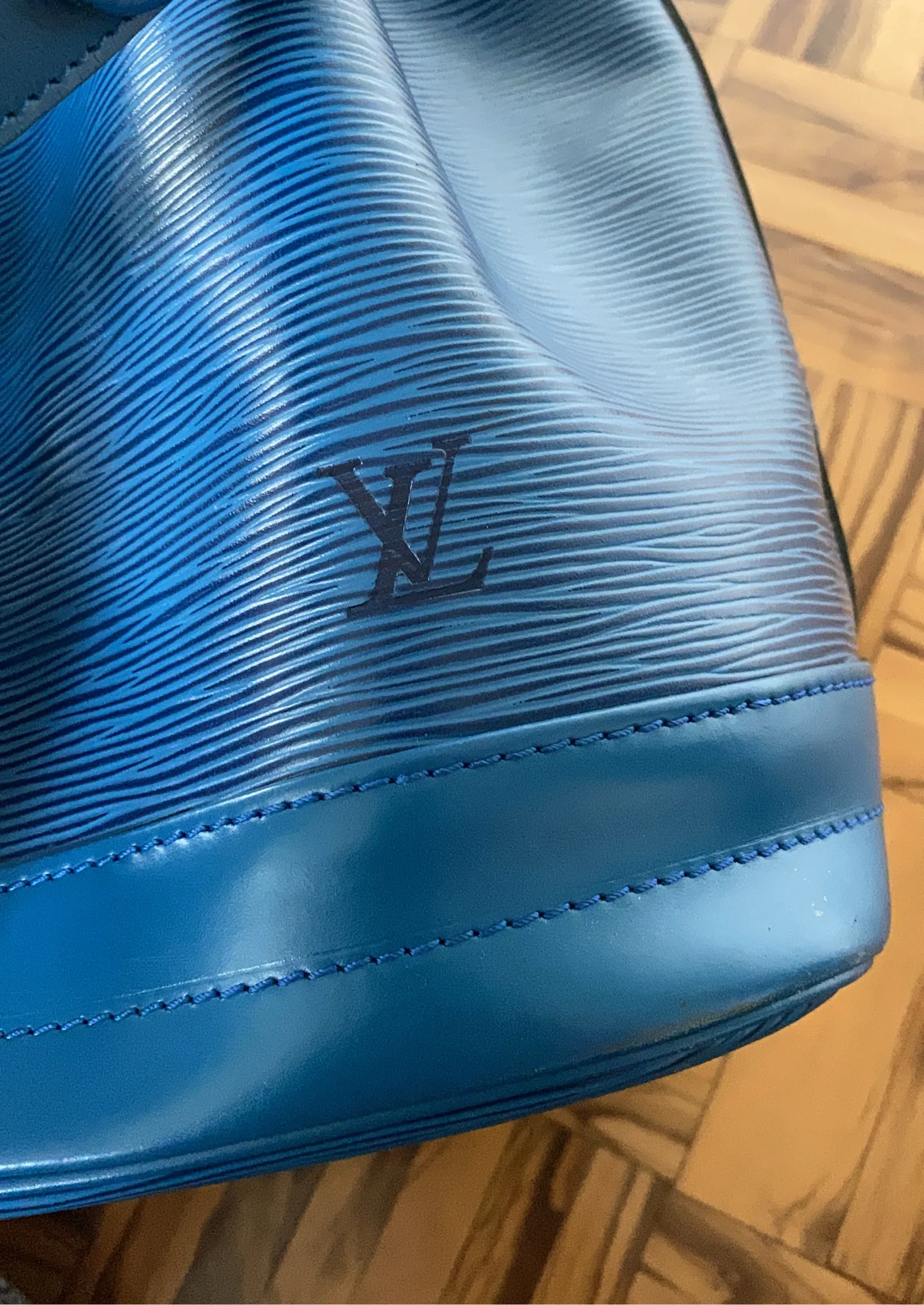 Louis Vuitton Noe Gm-skinnaxelremsväska - Image 2