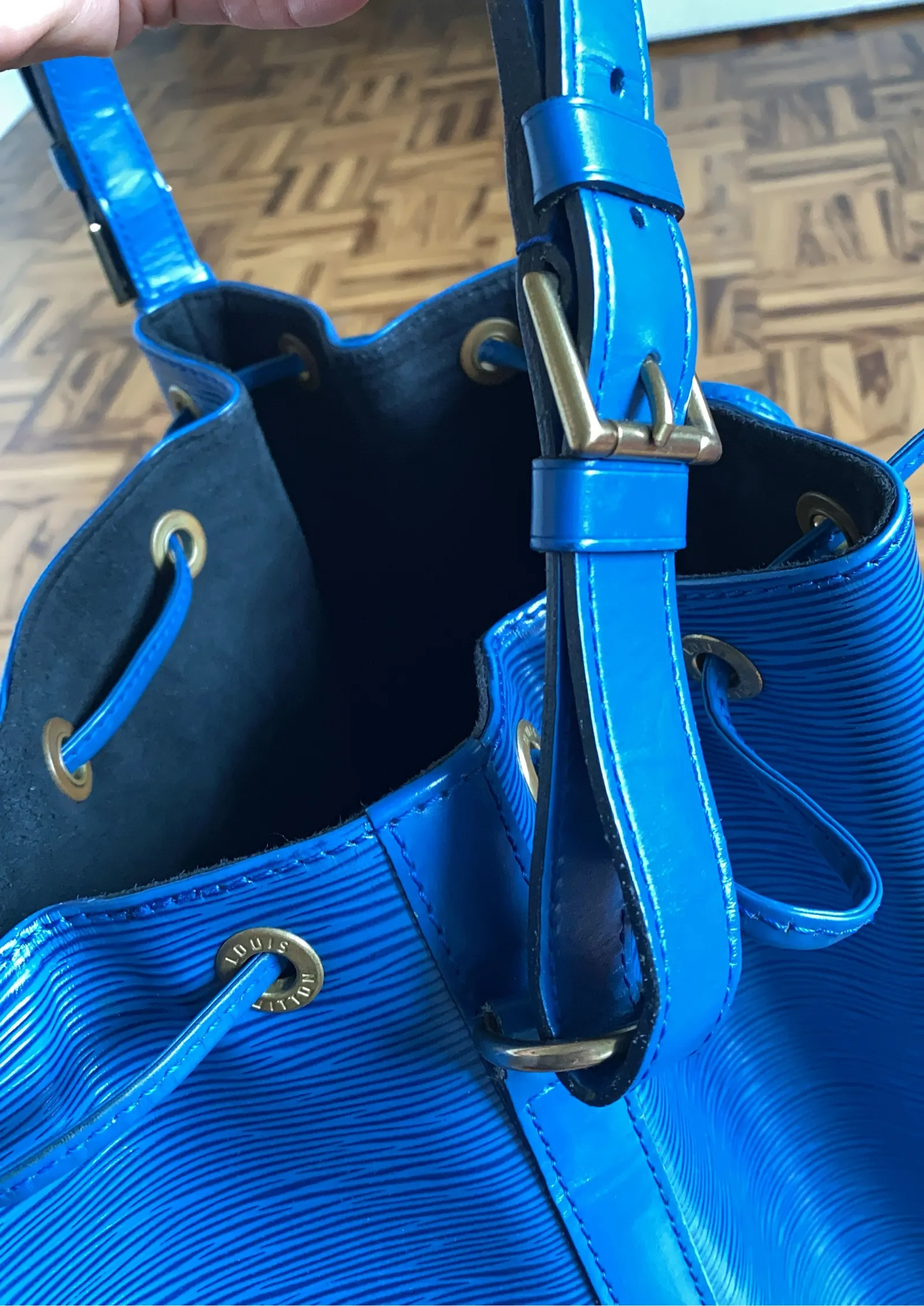 Louis Vuitton Noe Gm-skinnaxelremsväska - Image 6