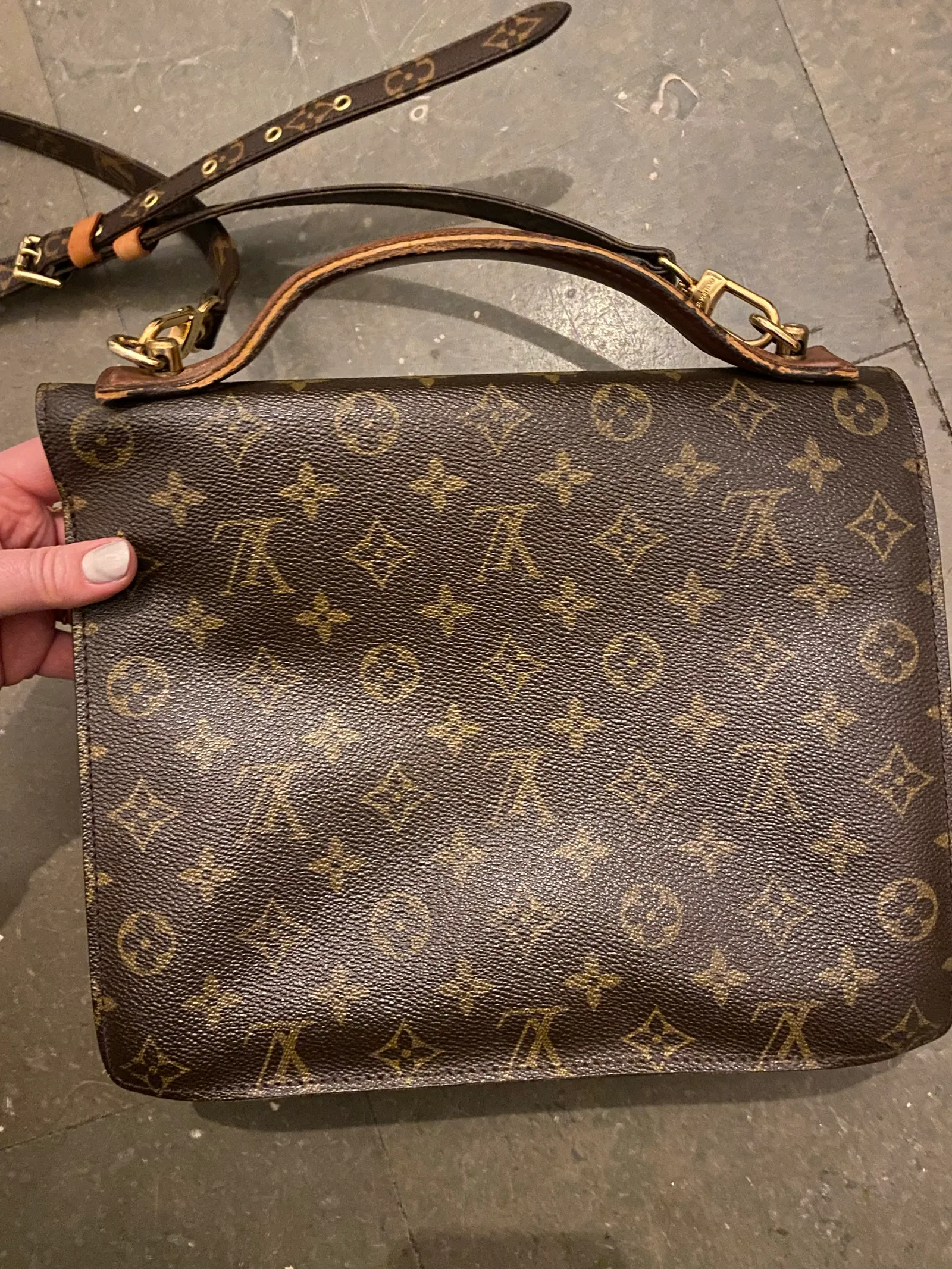 Louis Vuitton-axelremsväska - Image 8
