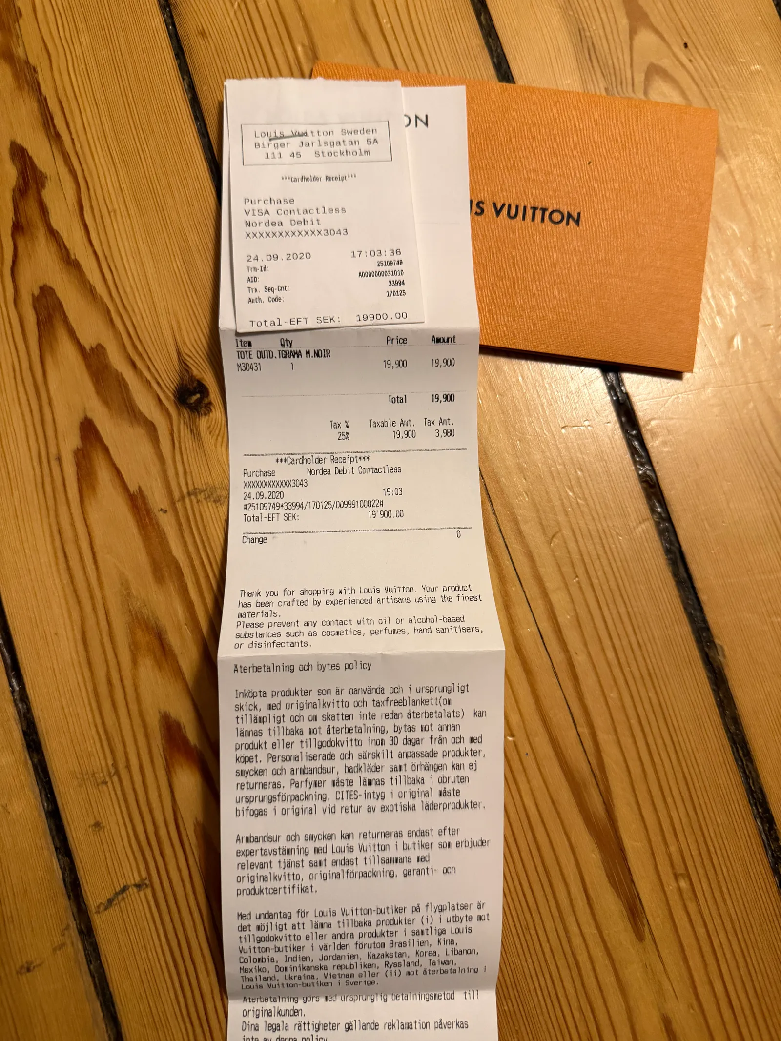 Louis Vuitton Tote Outd Tgrama-skinnhandväska NWOT - Image 6
