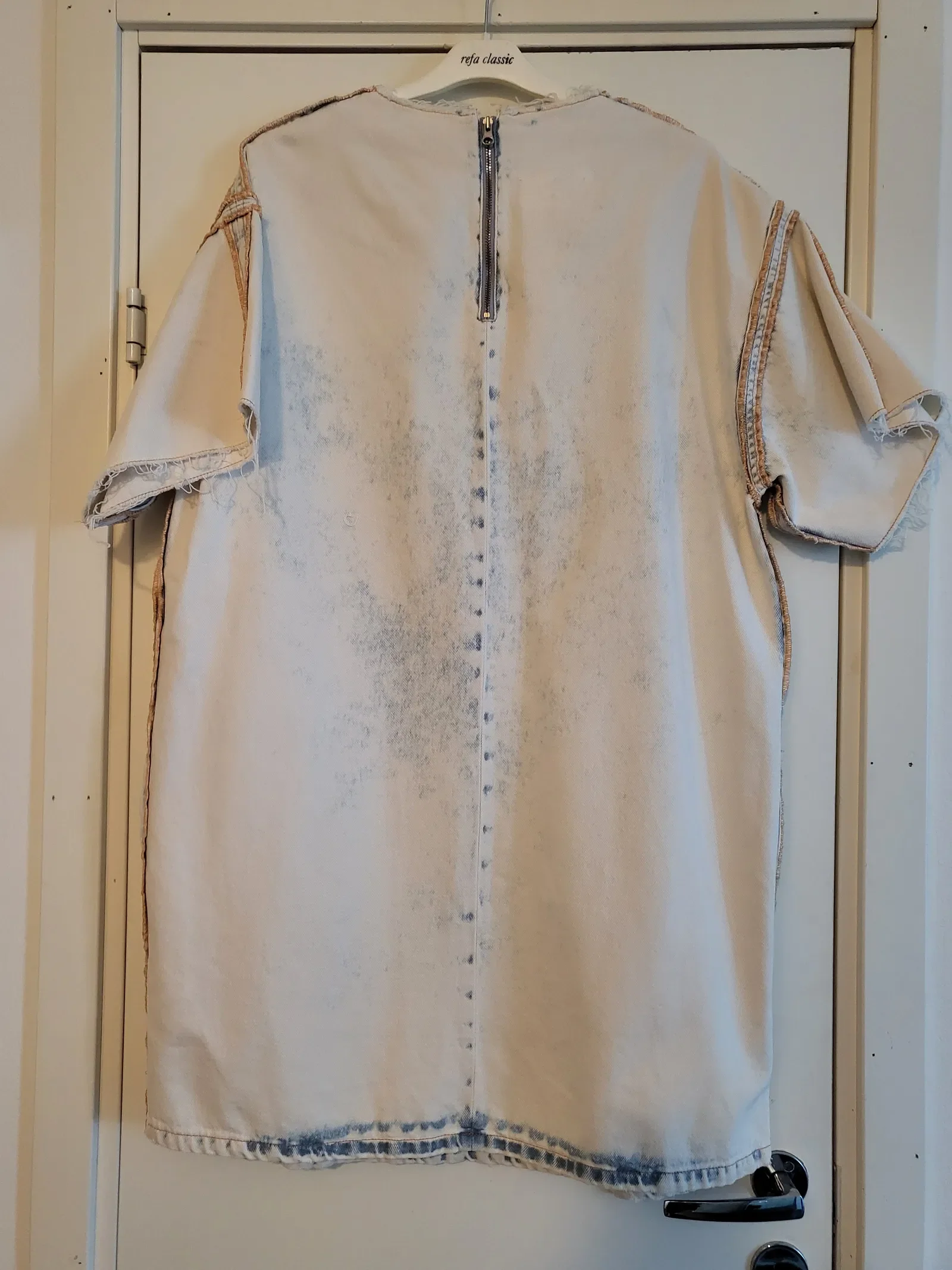 Maison Margiela Bleached Denim-t-shirt - Image 4