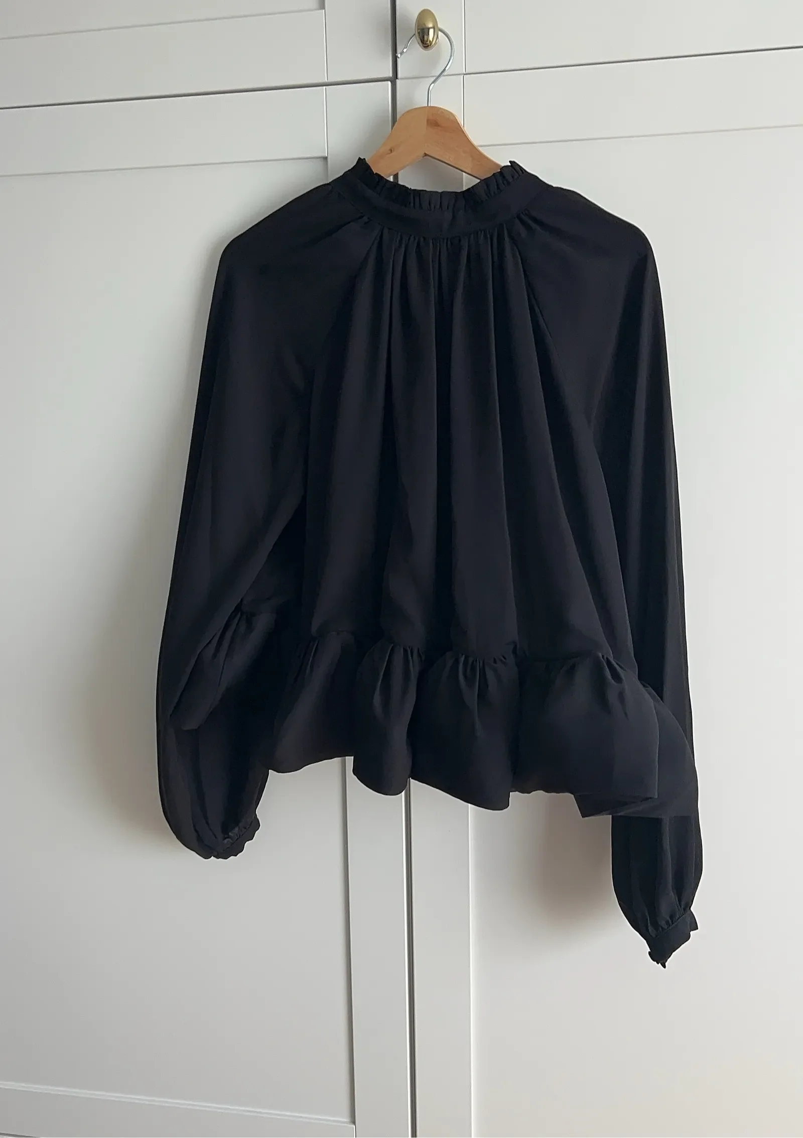 Malina Alva Frill Detailed Cropped-blus NWT - Image 5