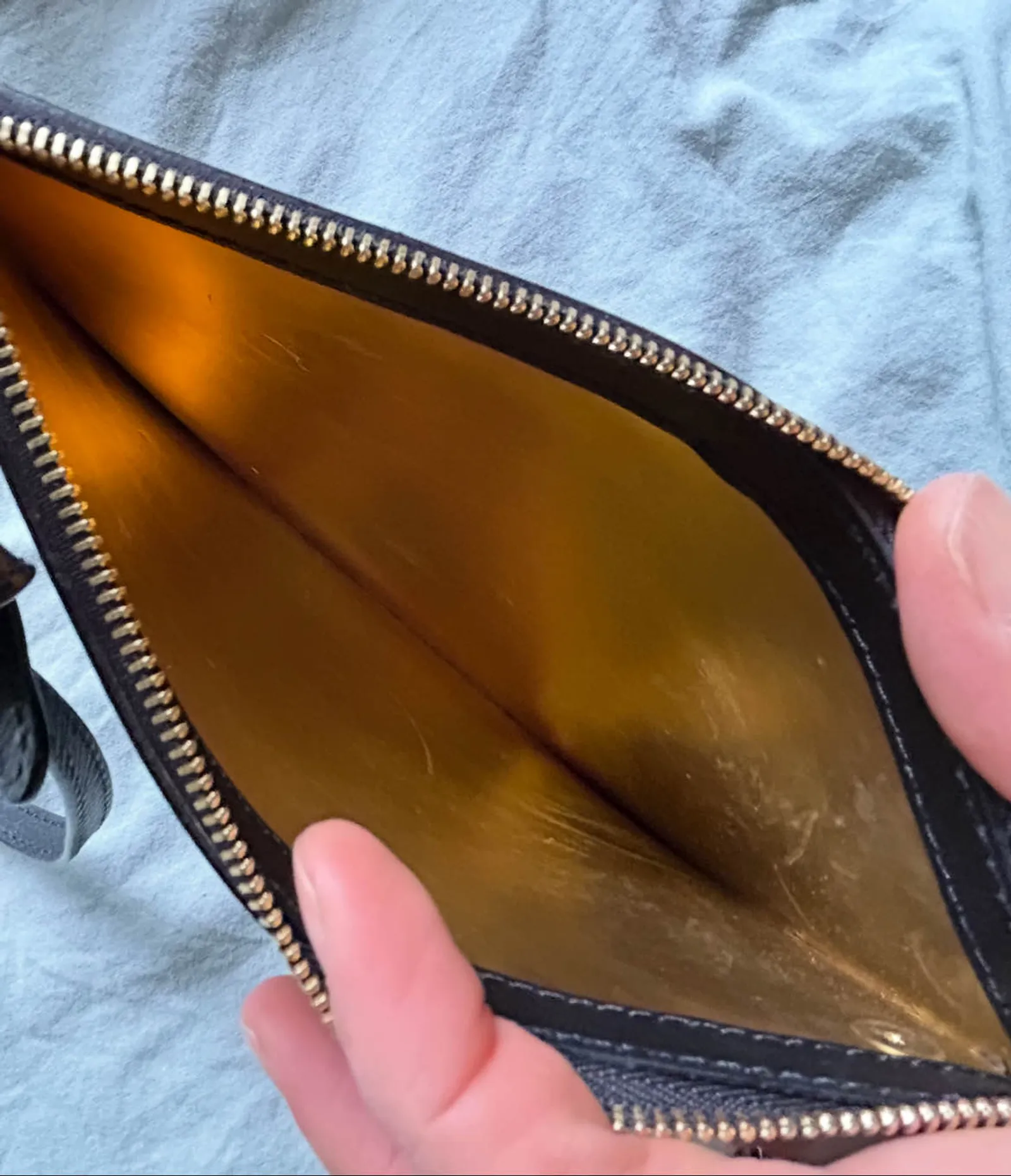 Mansur Gavriel-skinnkuvertväska - Image 2