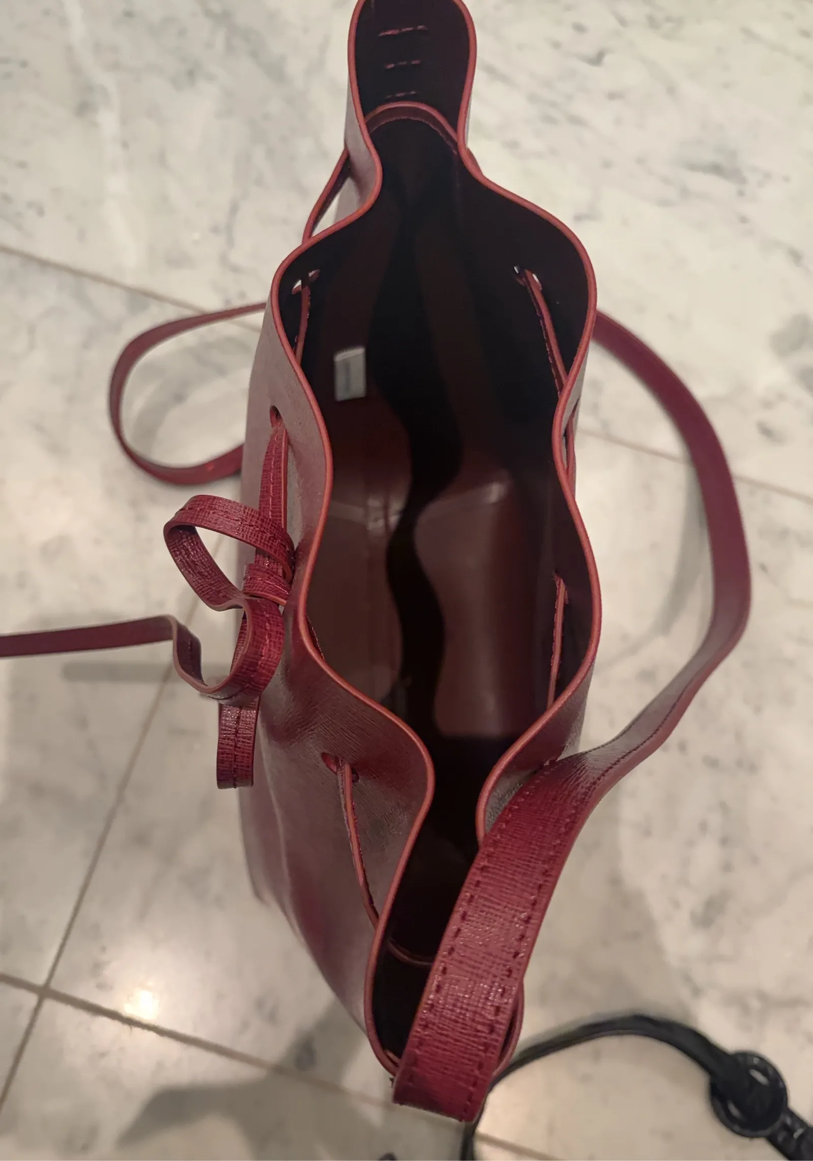 Mansur Gavriel-skinnaxelremsväska NWOT - Image 5