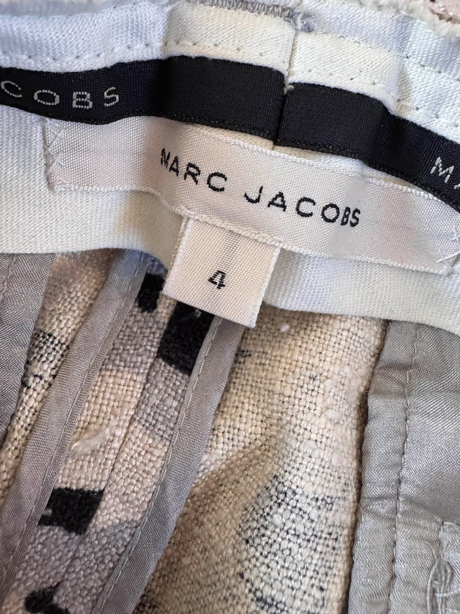 Marc Jacobs 100% Silk Woven Geometric Runway Print Size 24-sidenshorts - Image 2