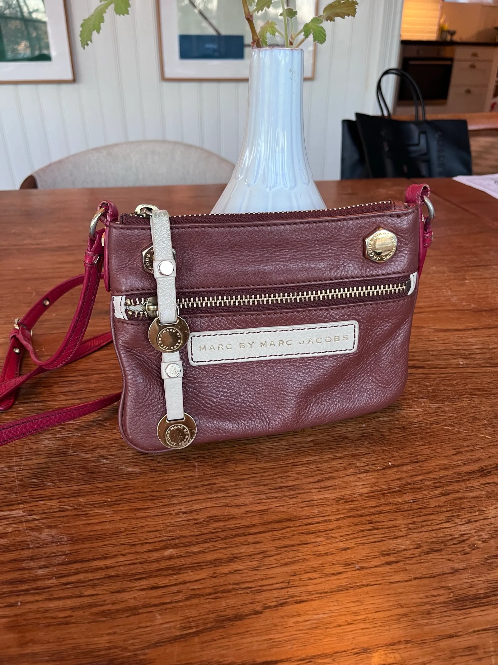 Marc Jacobs-skinnaxelremsväska - Image 2