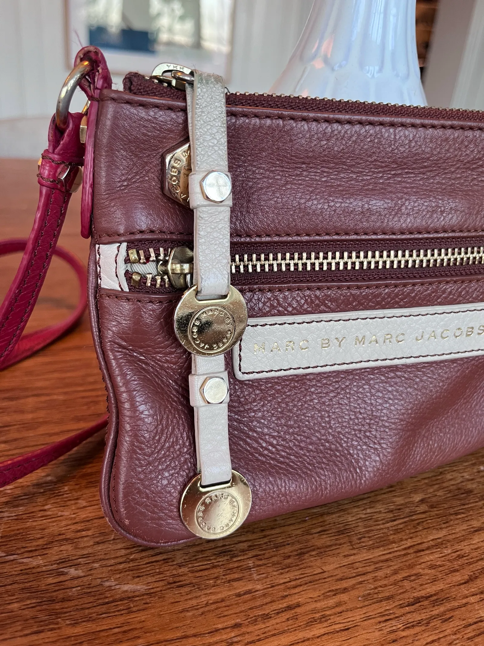 Marc Jacobs-skinnaxelremsväska - Image 4