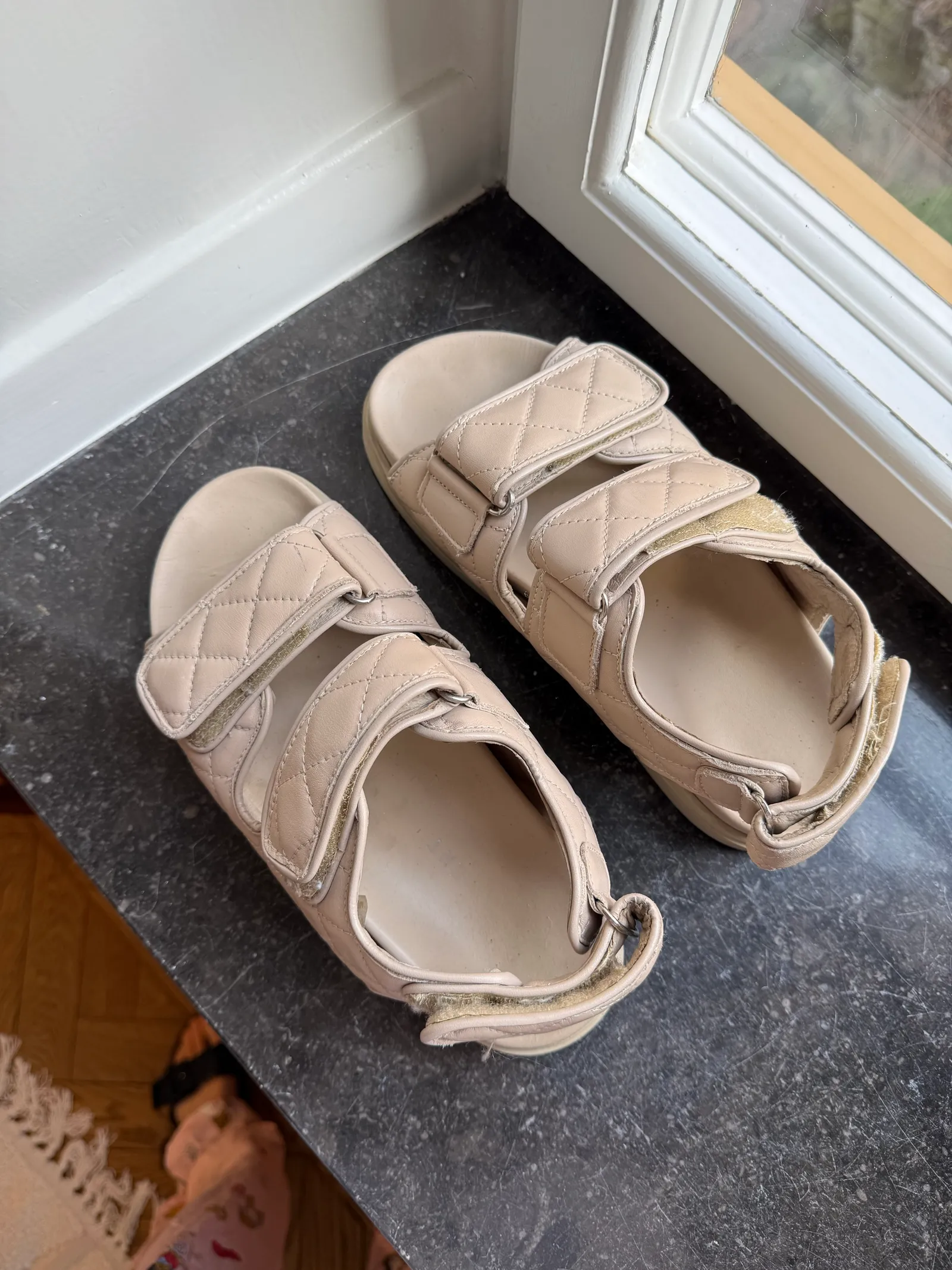 Pavement-skinnsandaler - Image 2