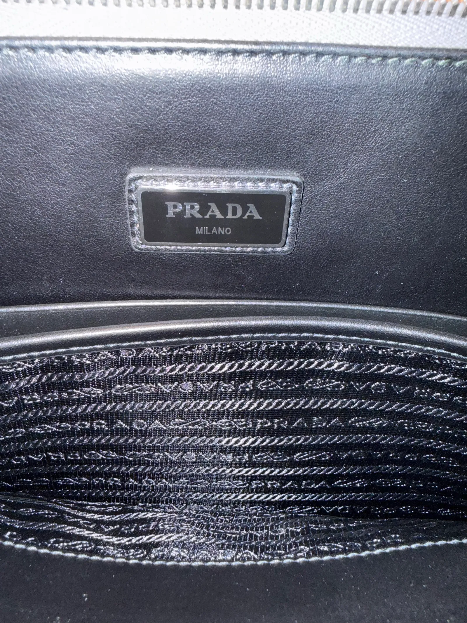 Prada Document Holder Saffiano-skinnkuvertväska NWOT - Image 6