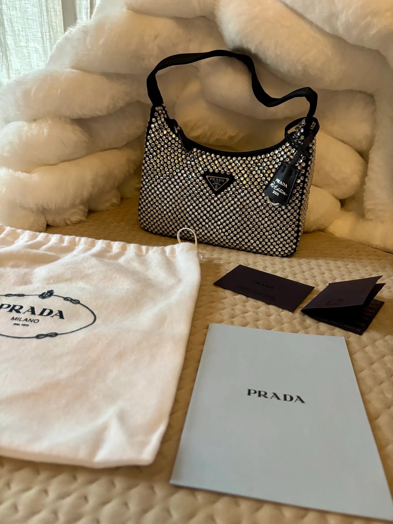 Prada Embellished Satin-handväska NWOT - Image 3