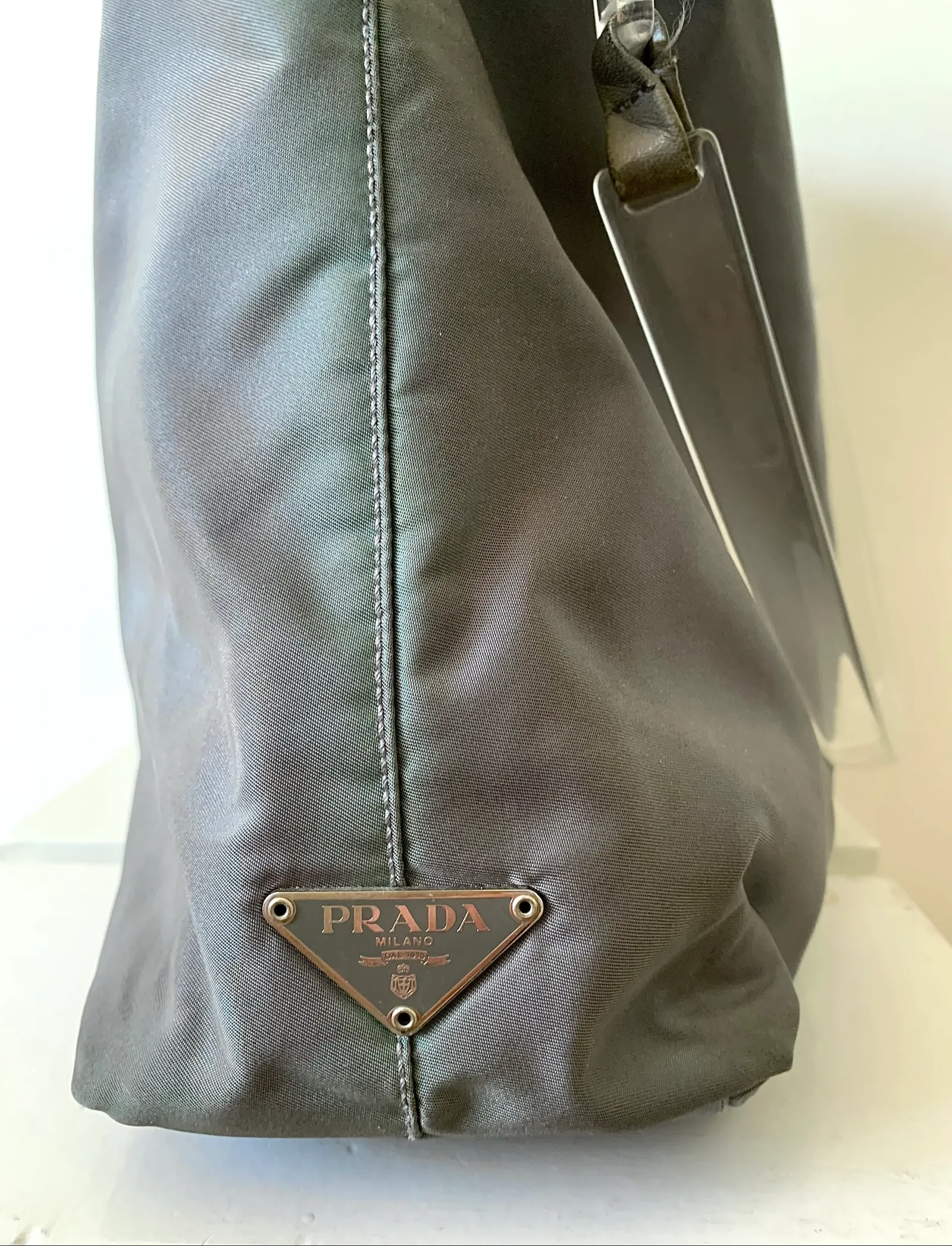 Prada Tessuto-axelremsväska - Image 2