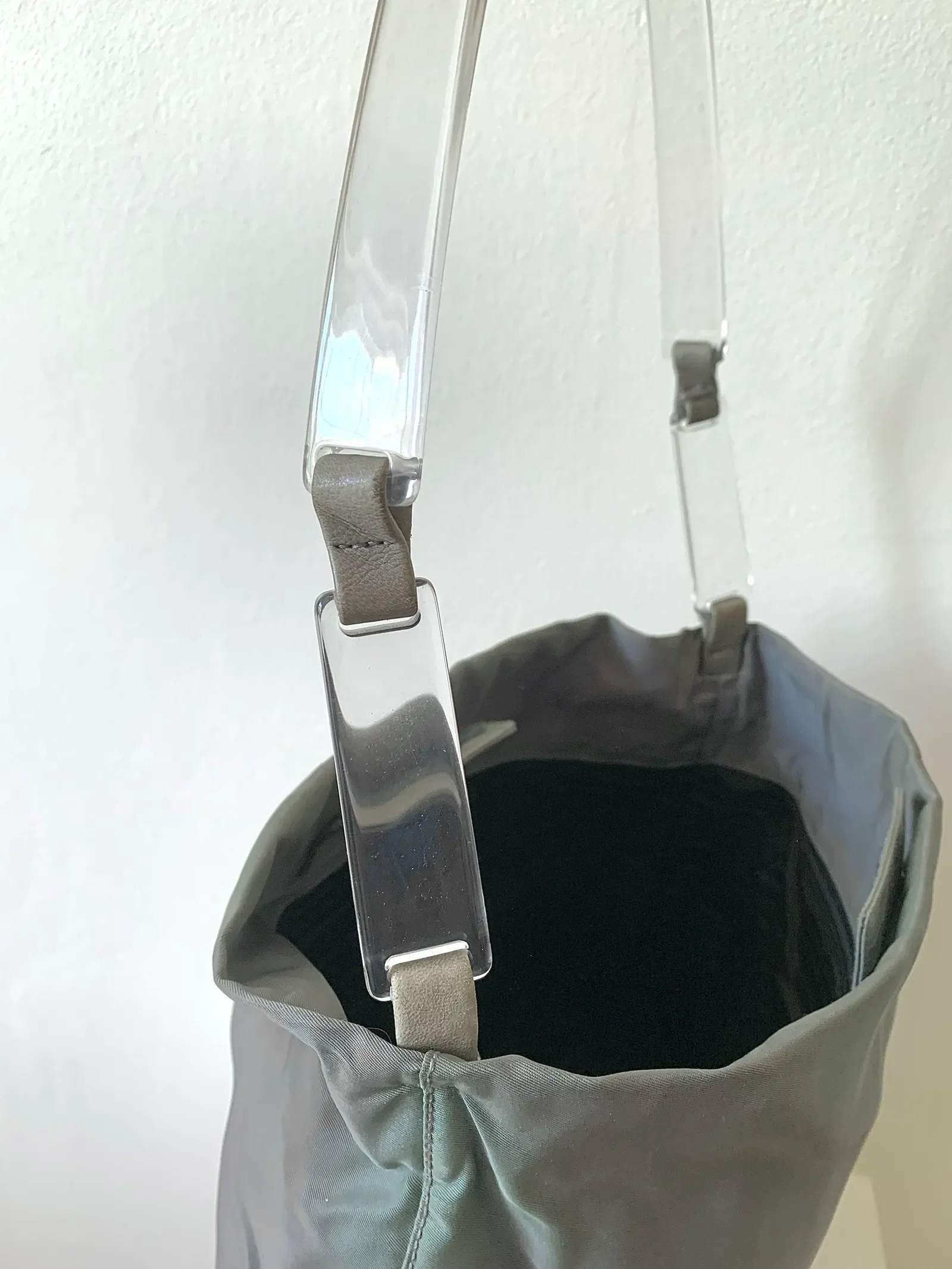 Prada Tessuto-axelremsväska - Image 7