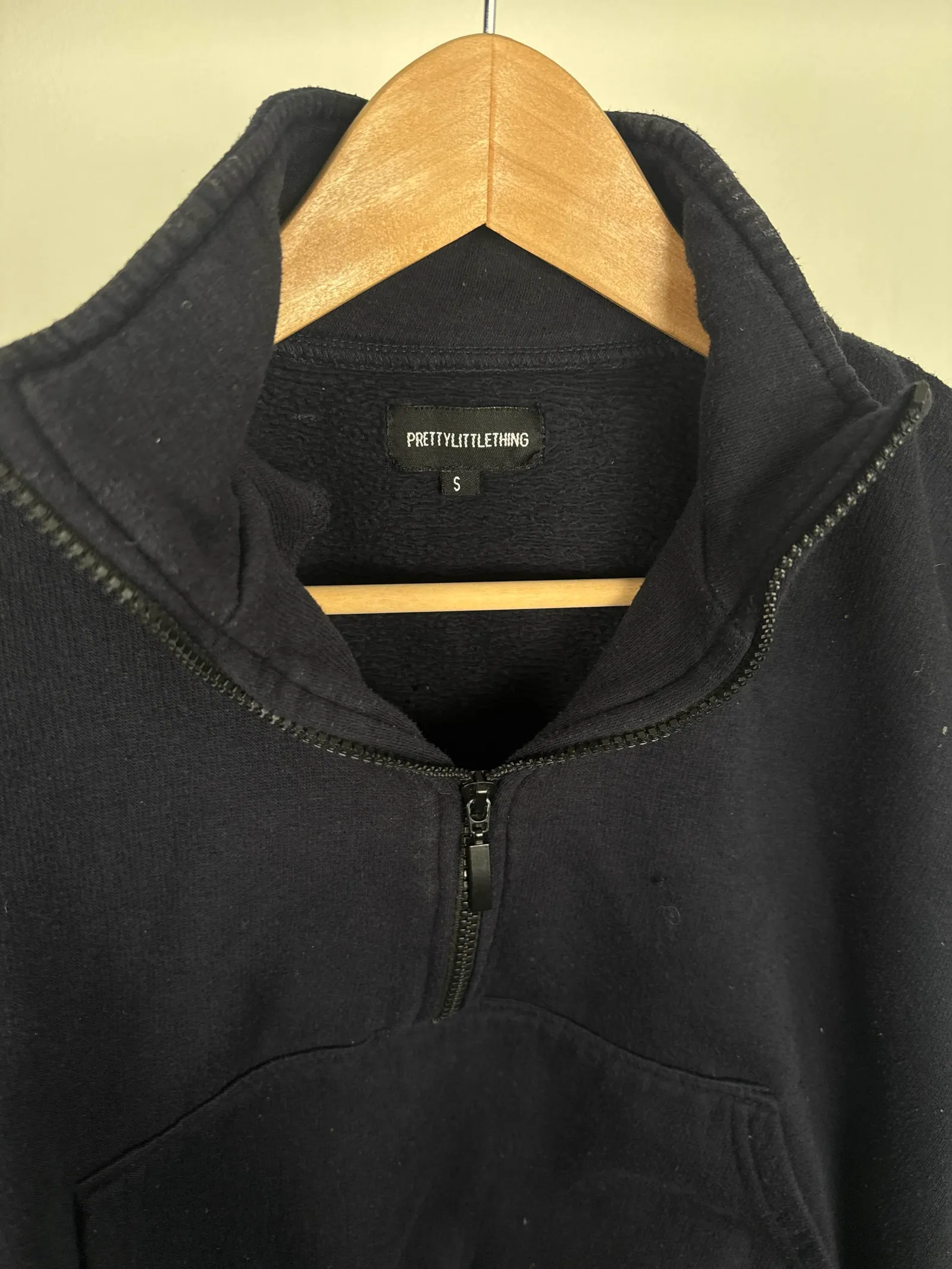 Prettylittlething-sweatshirt - Image 2