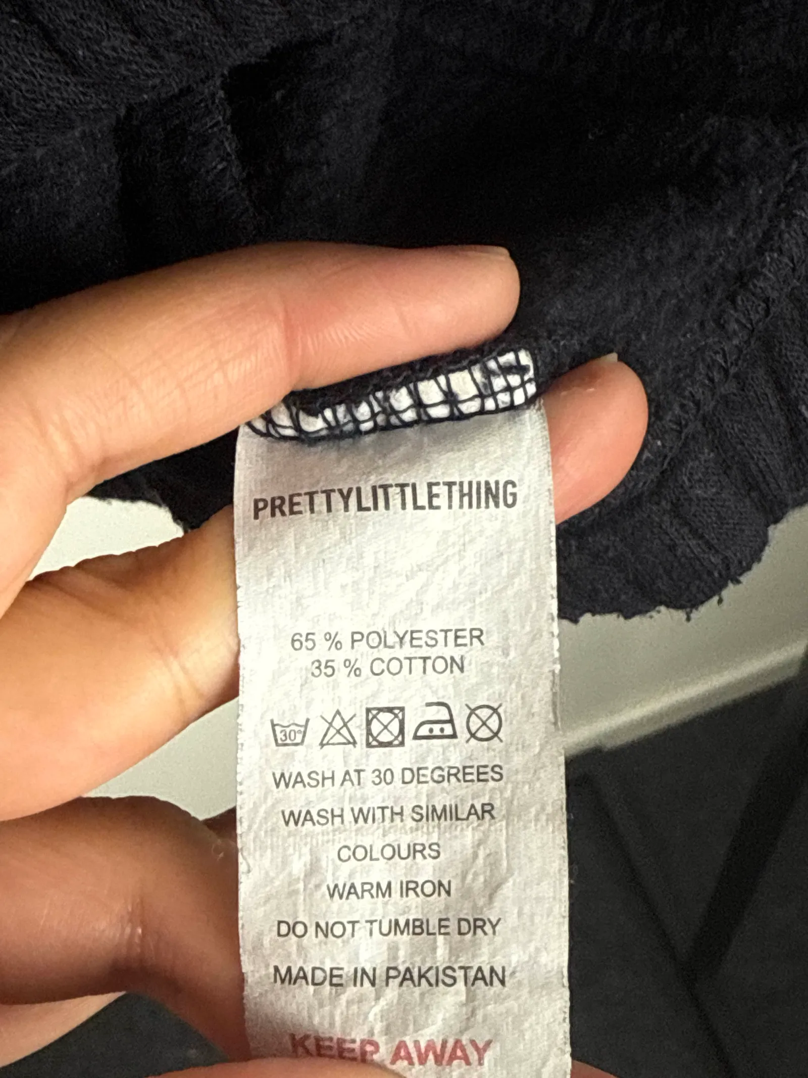 Prettylittlething-sweatshirt - Image 3