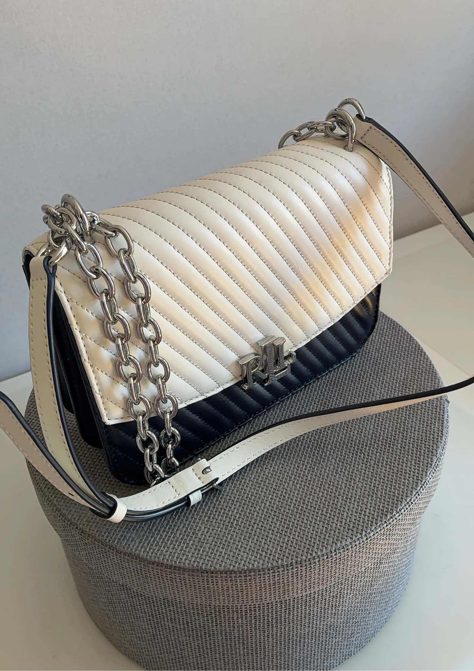 Ralph Lauren-skinnaxelremsväska NWOT - Image 3