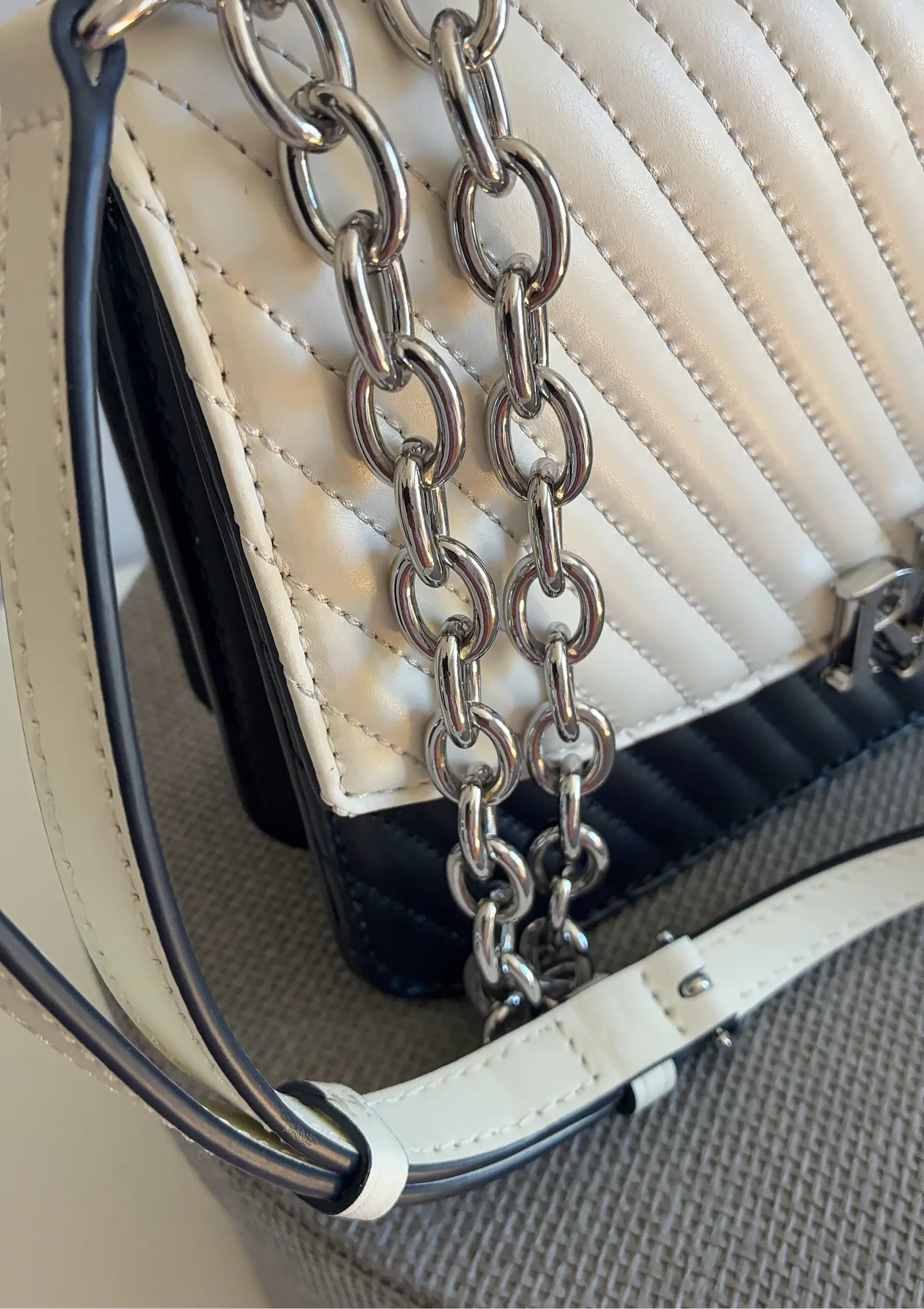 Ralph Lauren-skinnaxelremsväska NWOT - Image 4