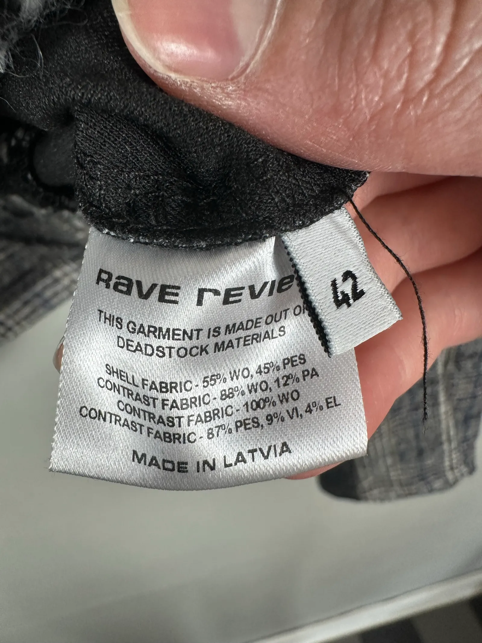 Rave Review-ulljacka NWT - Image 3