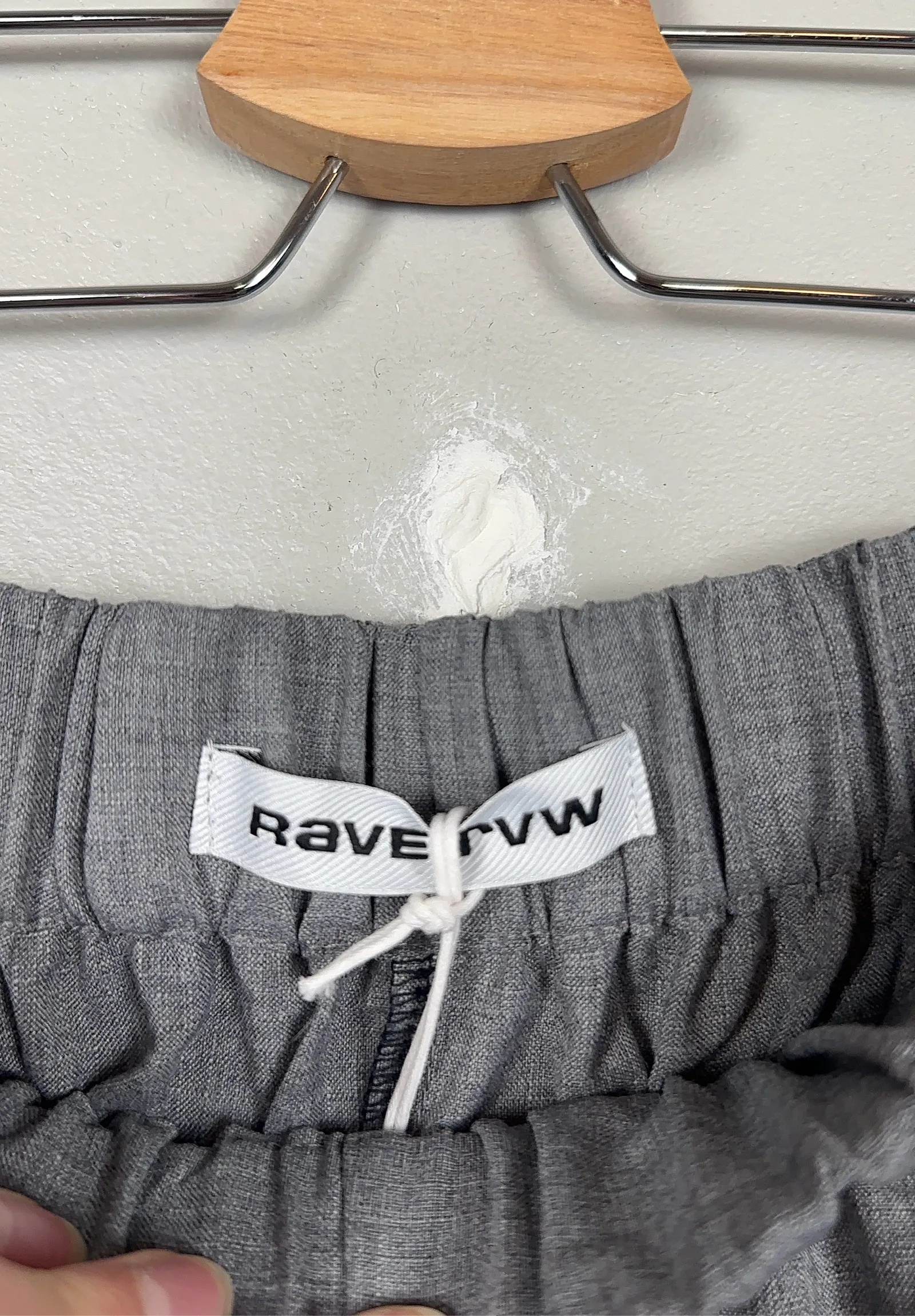 Rave Review-linnebyxor NWT - Image 2