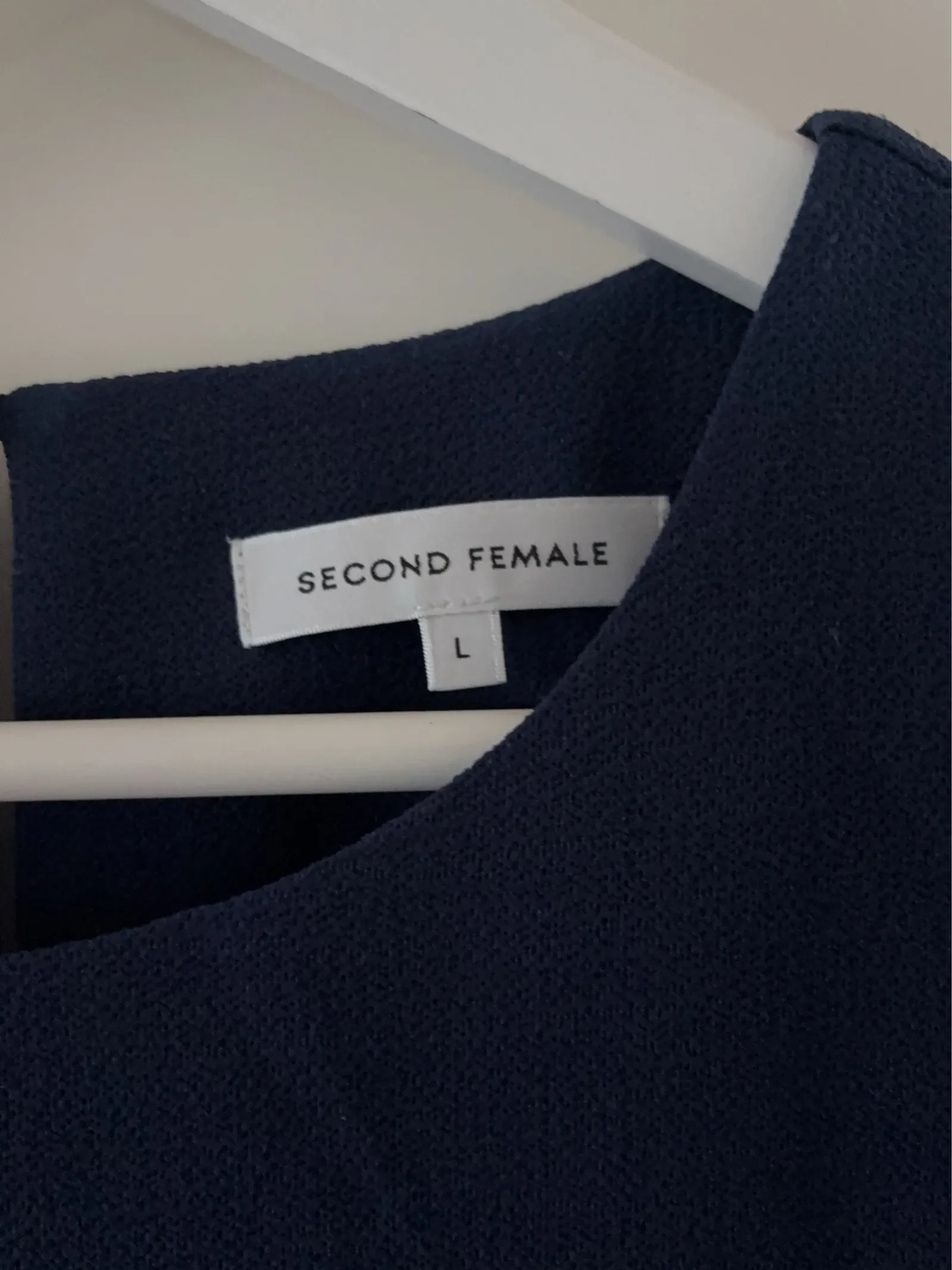 Second Female-blus - Image 2