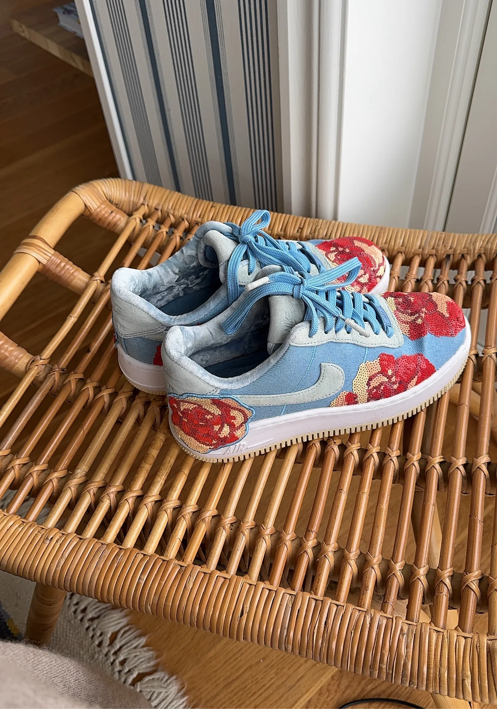 Nike Air Force Sequin Floral-sneakers - Image 2
