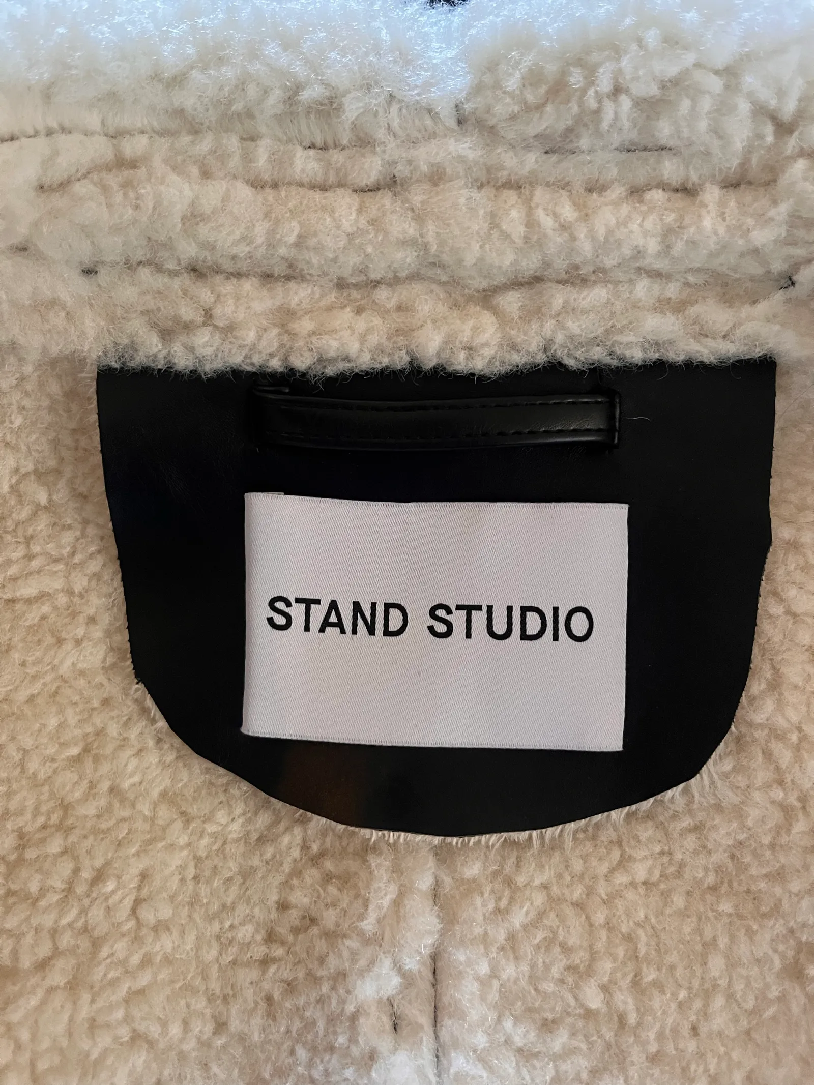 Stand Studio Leonora Shearling-jacka NWOT - Image 5