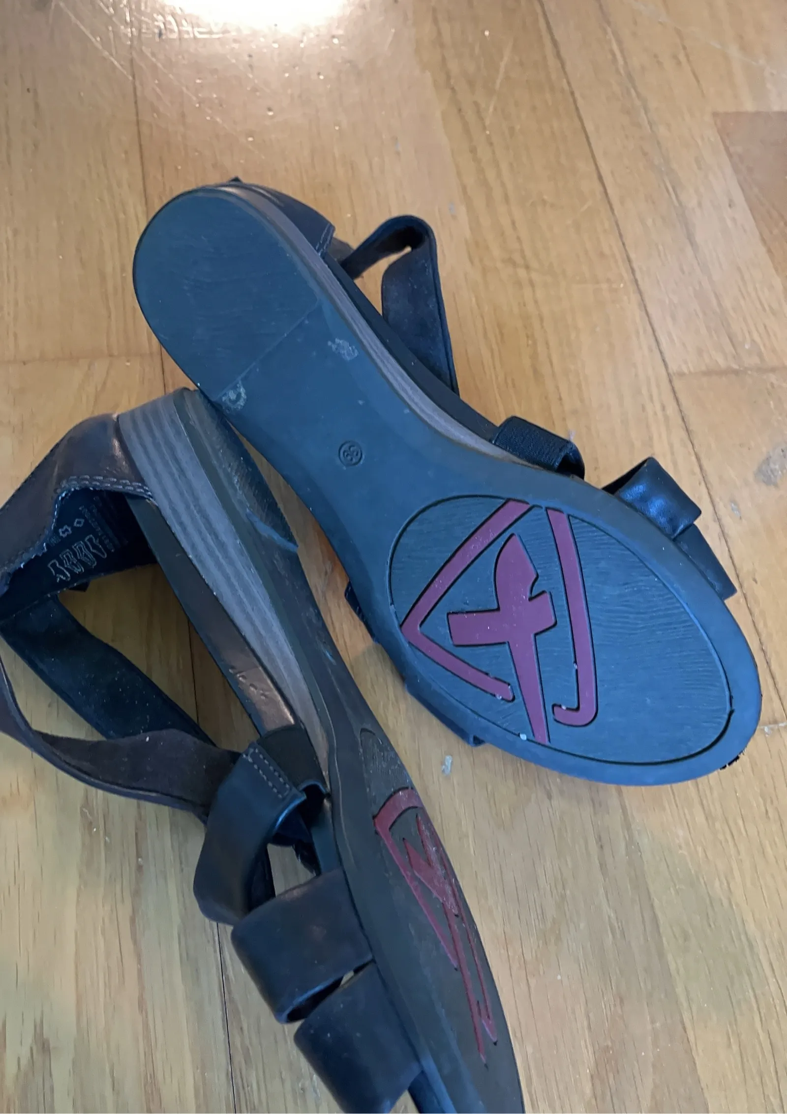 Tamaris-skinnsandaler - Image 5