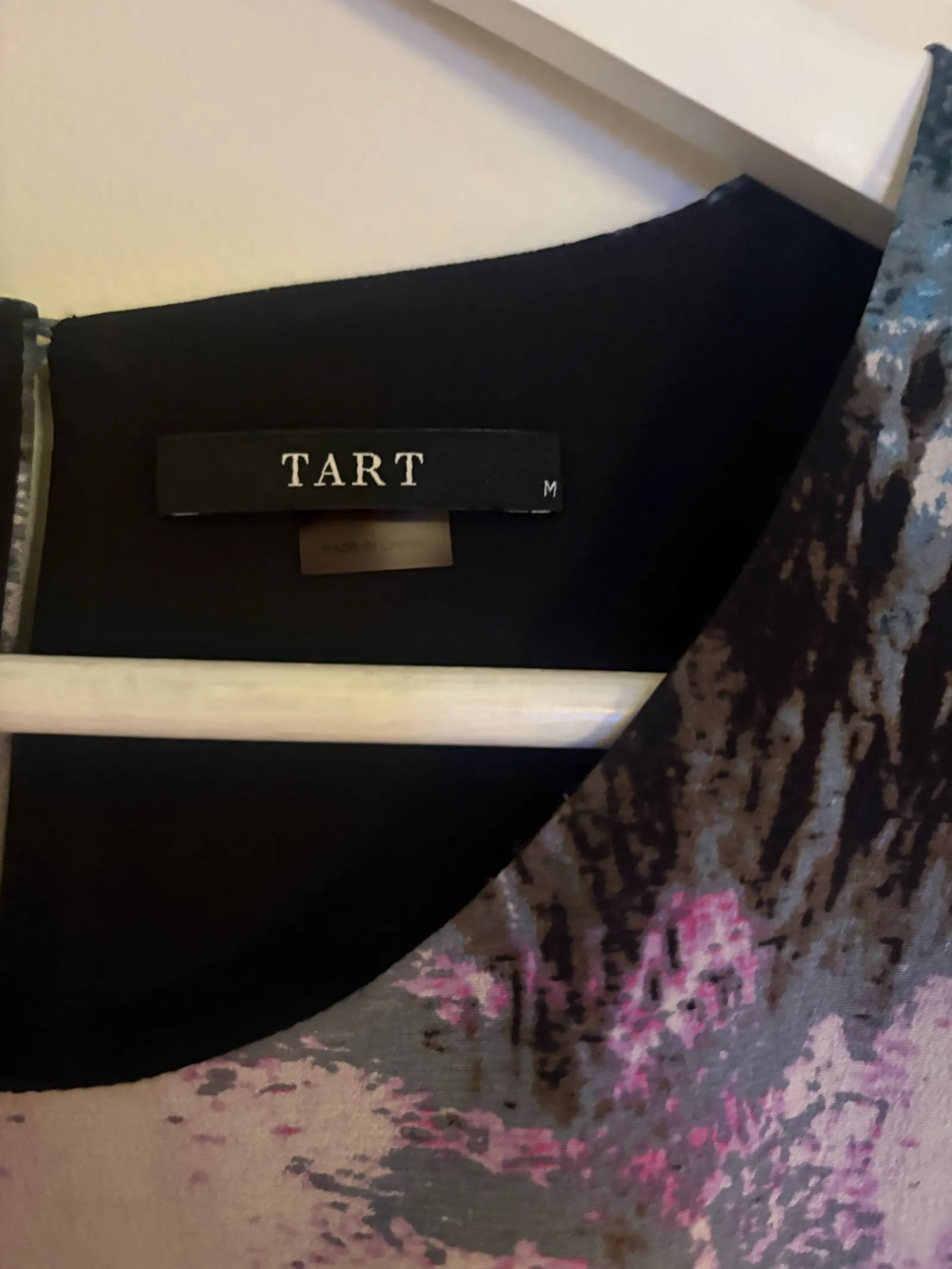 Tart Louise-sidentopp NWOT - Image 2