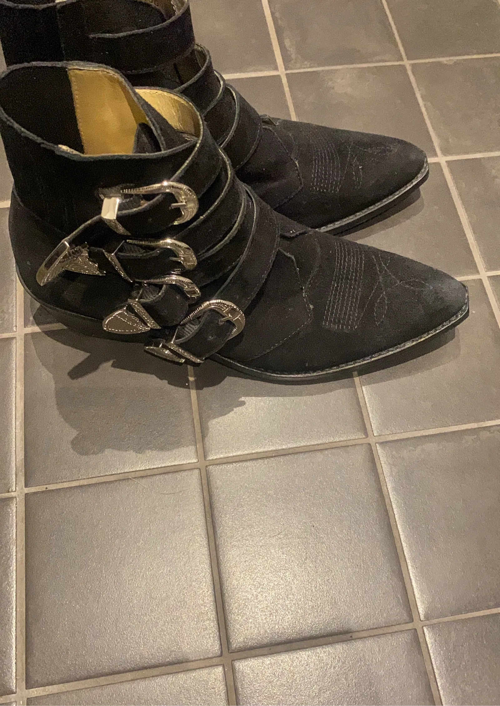 Toga Pulla-boots - Image 2