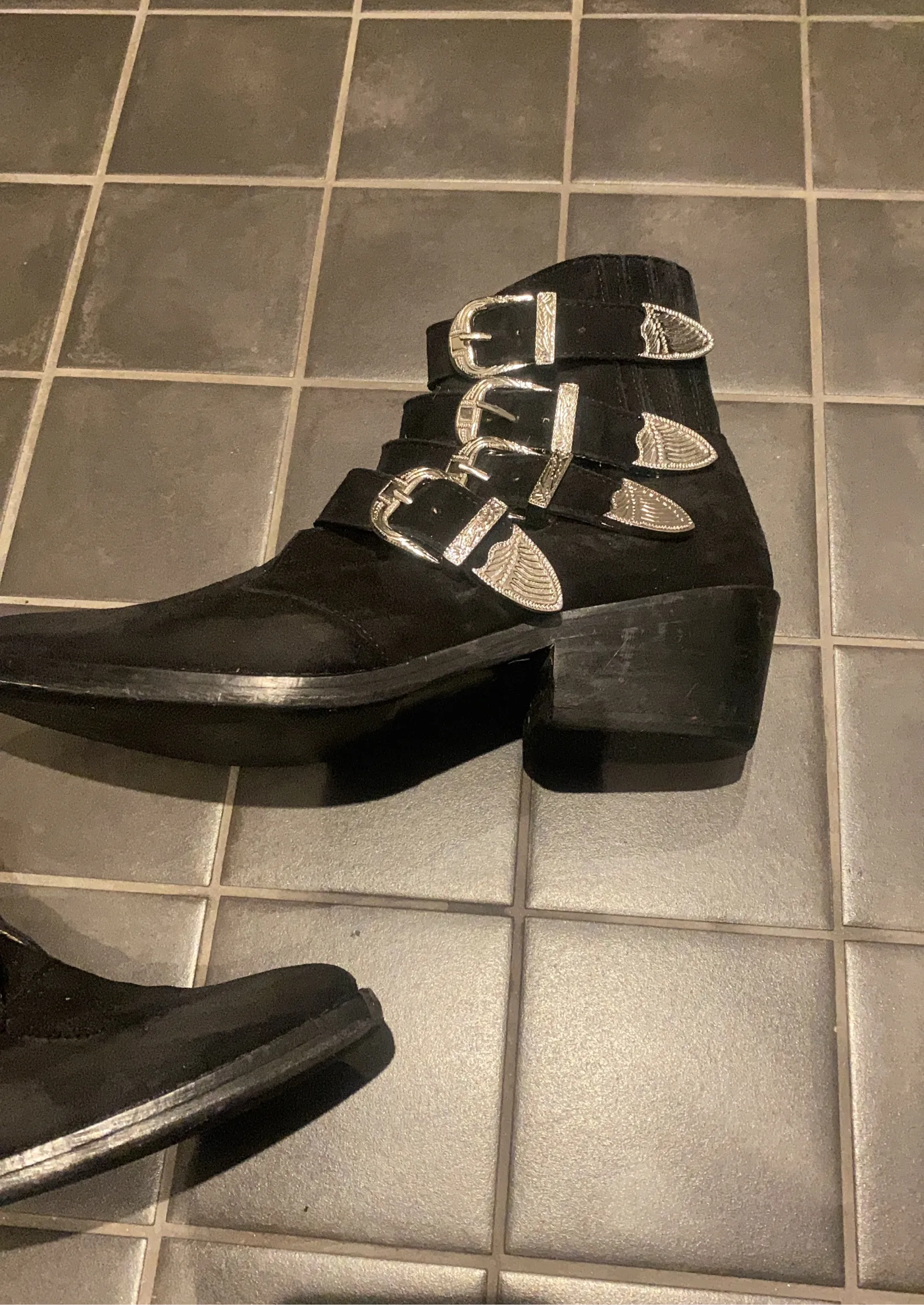Toga Pulla-boots - Image 6