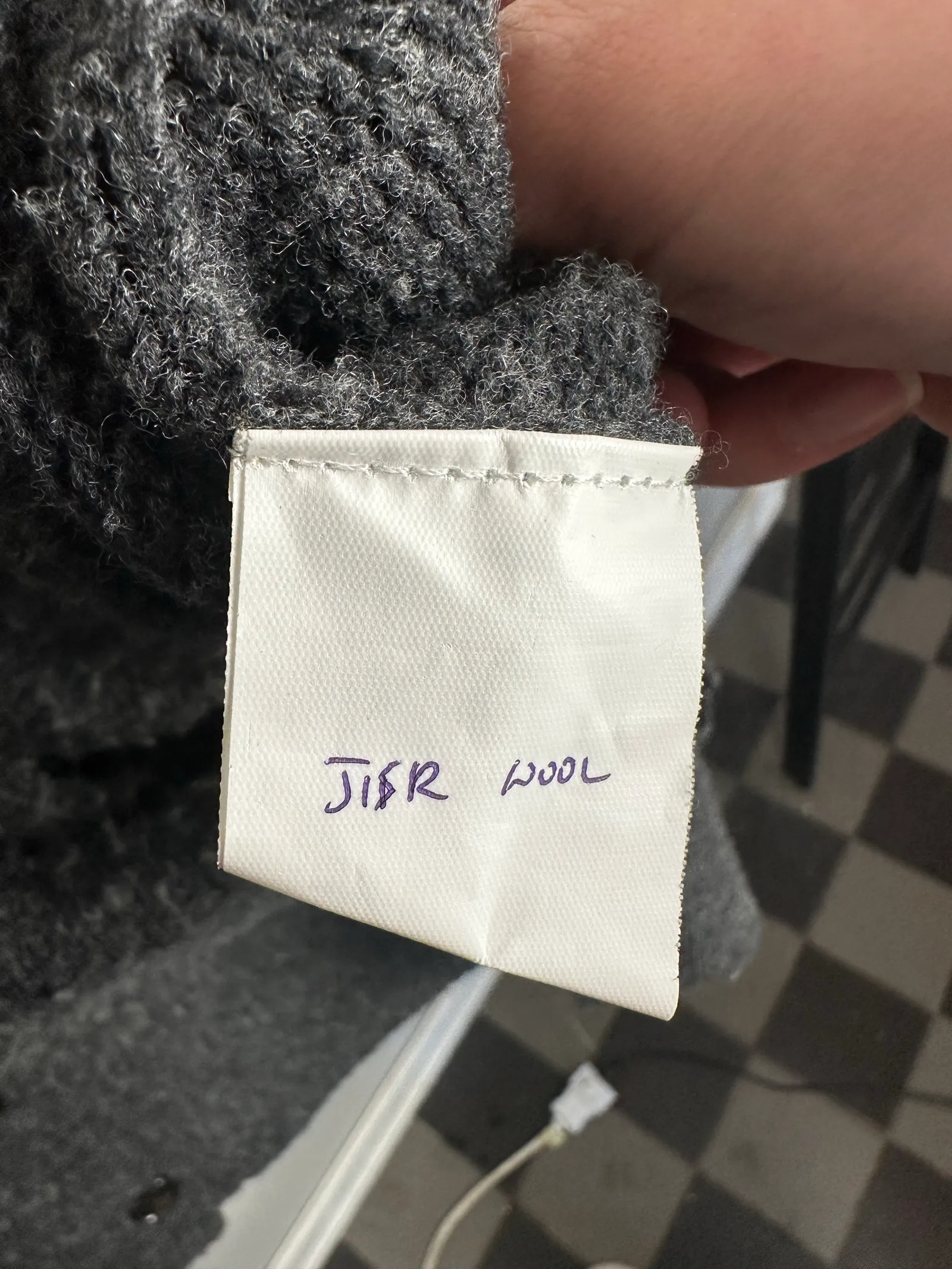 Toteme Jisr-ullkofta - Image 3