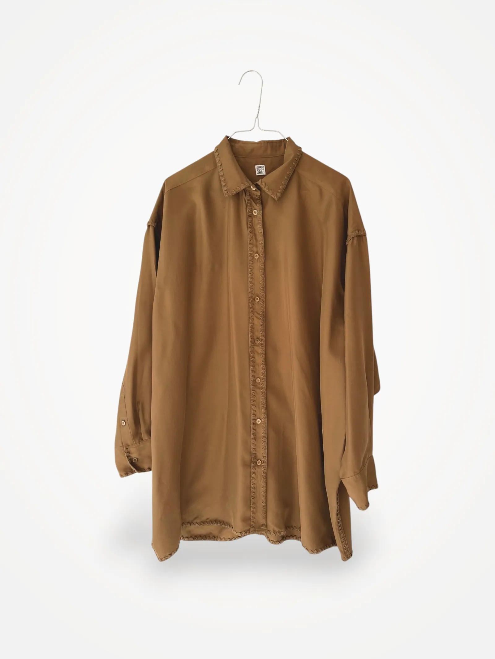 Toteme Long Embroidered Silk-sidenskjorta