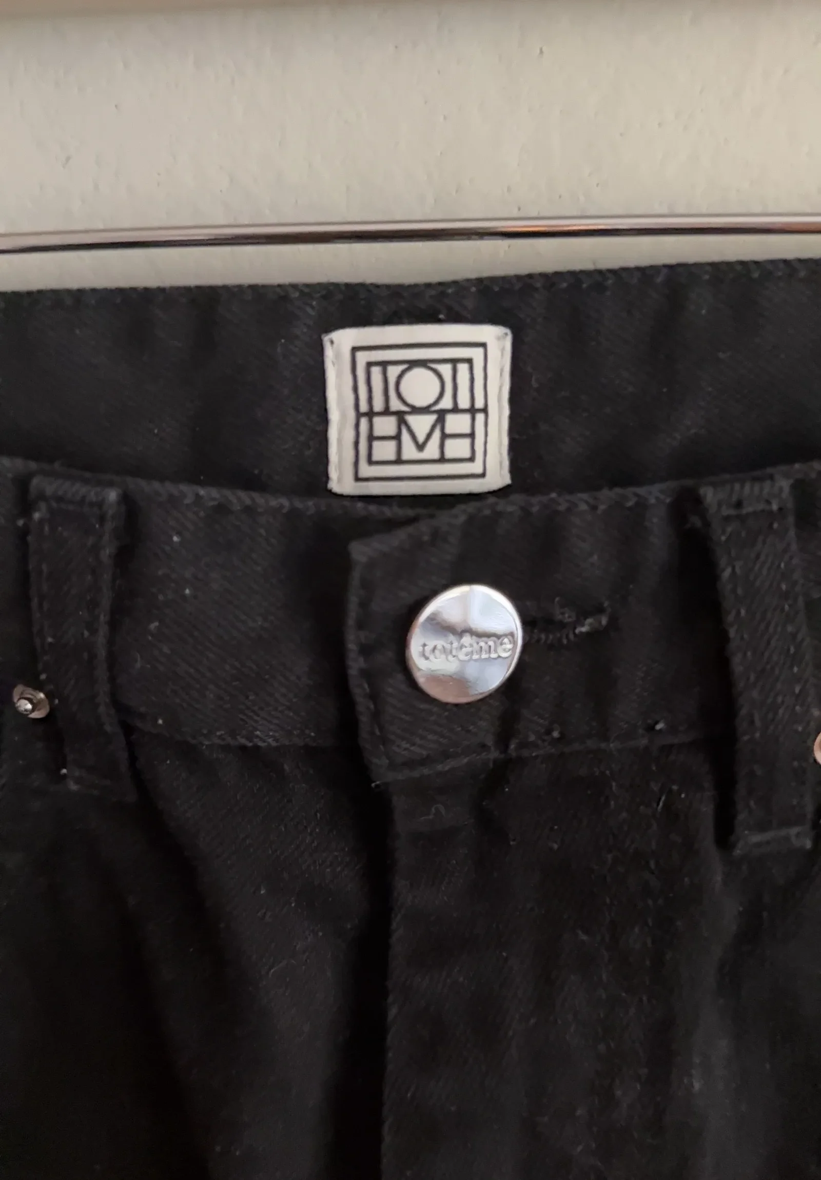 Toteme Twisted Seam Denim Faded Black-jeans - Image 3