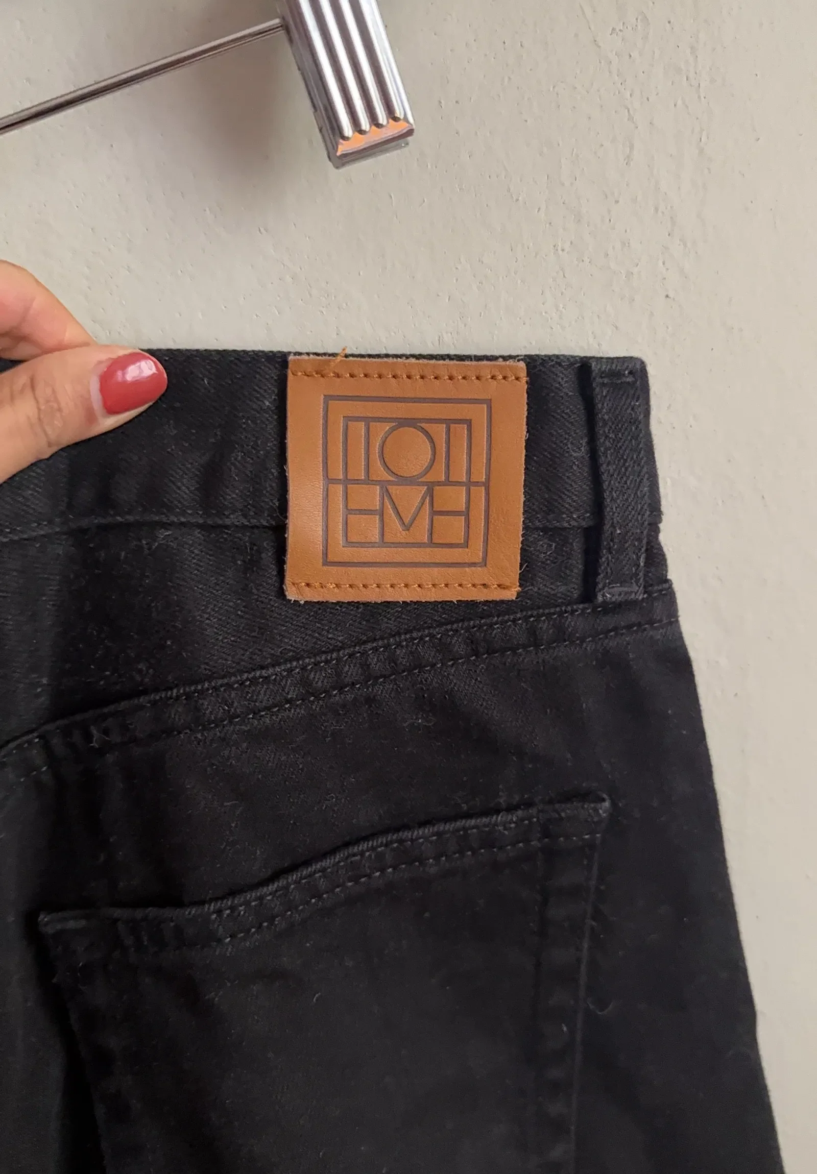 Toteme Twisted Seam Denim Faded Black-jeans - Image 4