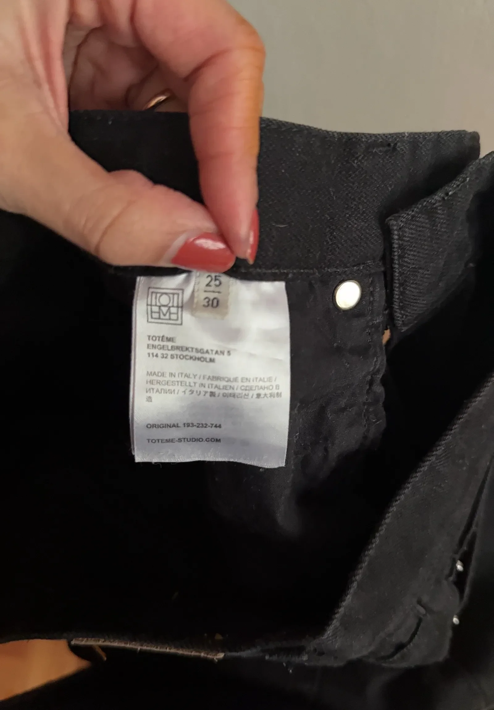 Toteme Twisted Seam Denim Faded Black-jeans - Image 5