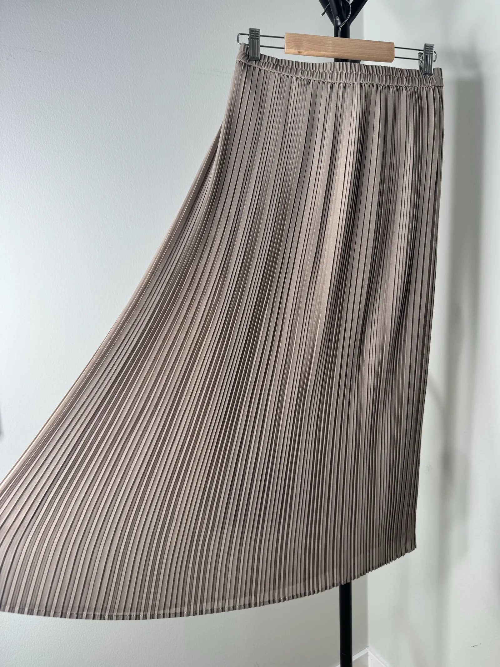 Uniqlo-kjol NWOT - Image 3