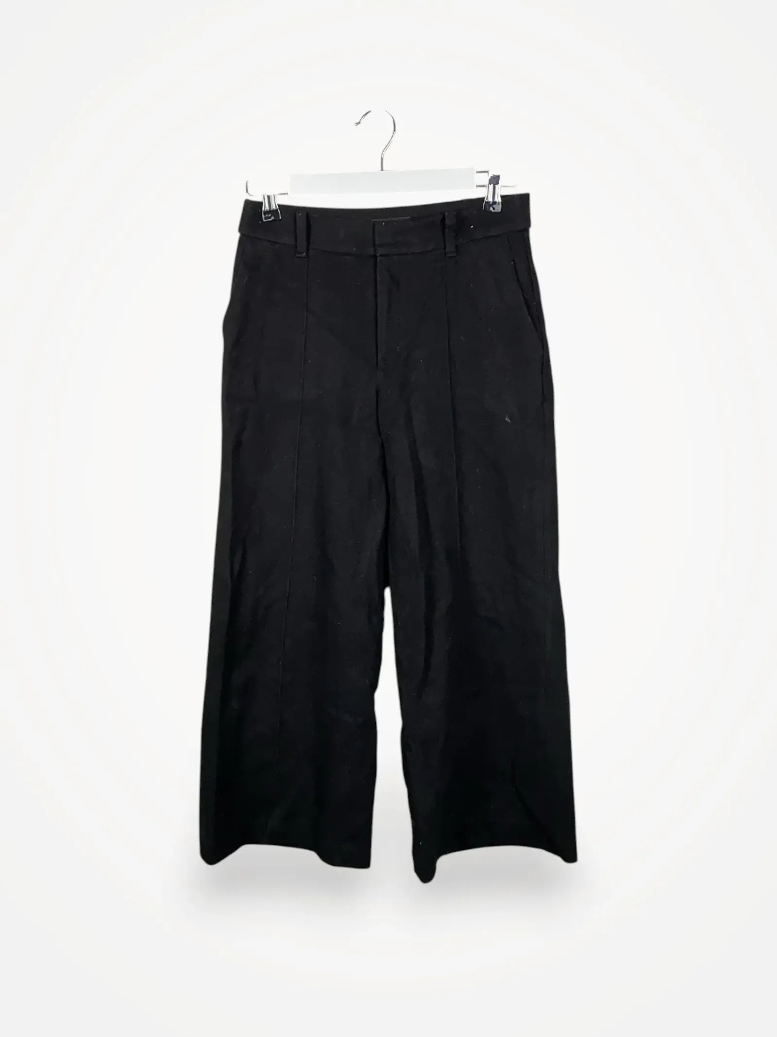 Uniqlo-kostymbyxor