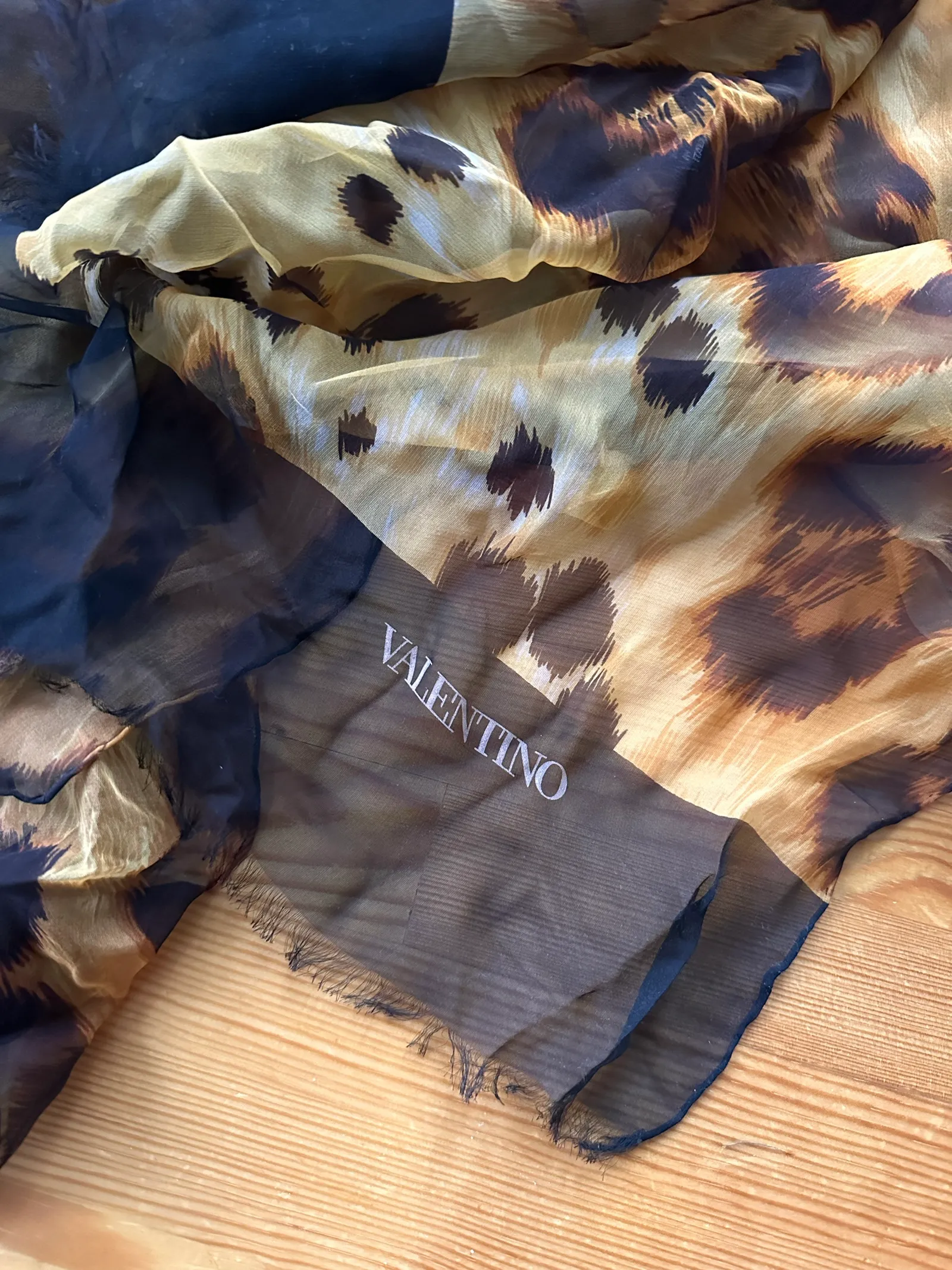 Valentino-sidensjal - Image 2