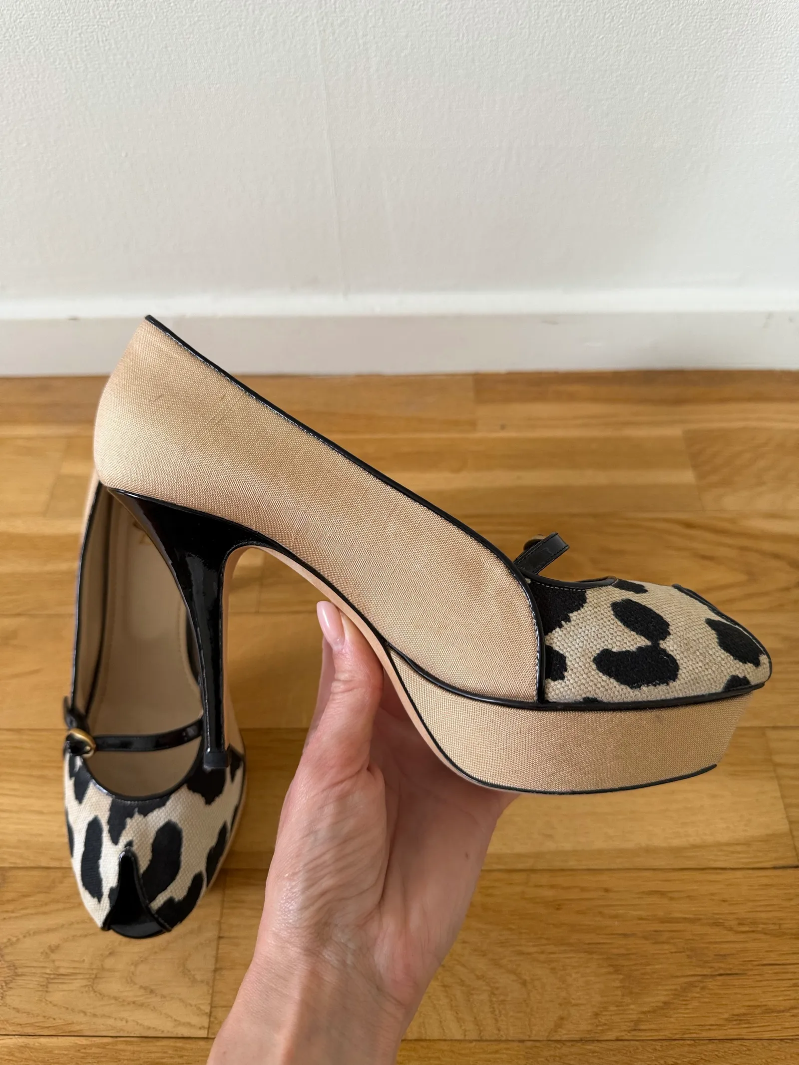 Yves Saint Laurent-skinnklackar - Image 6